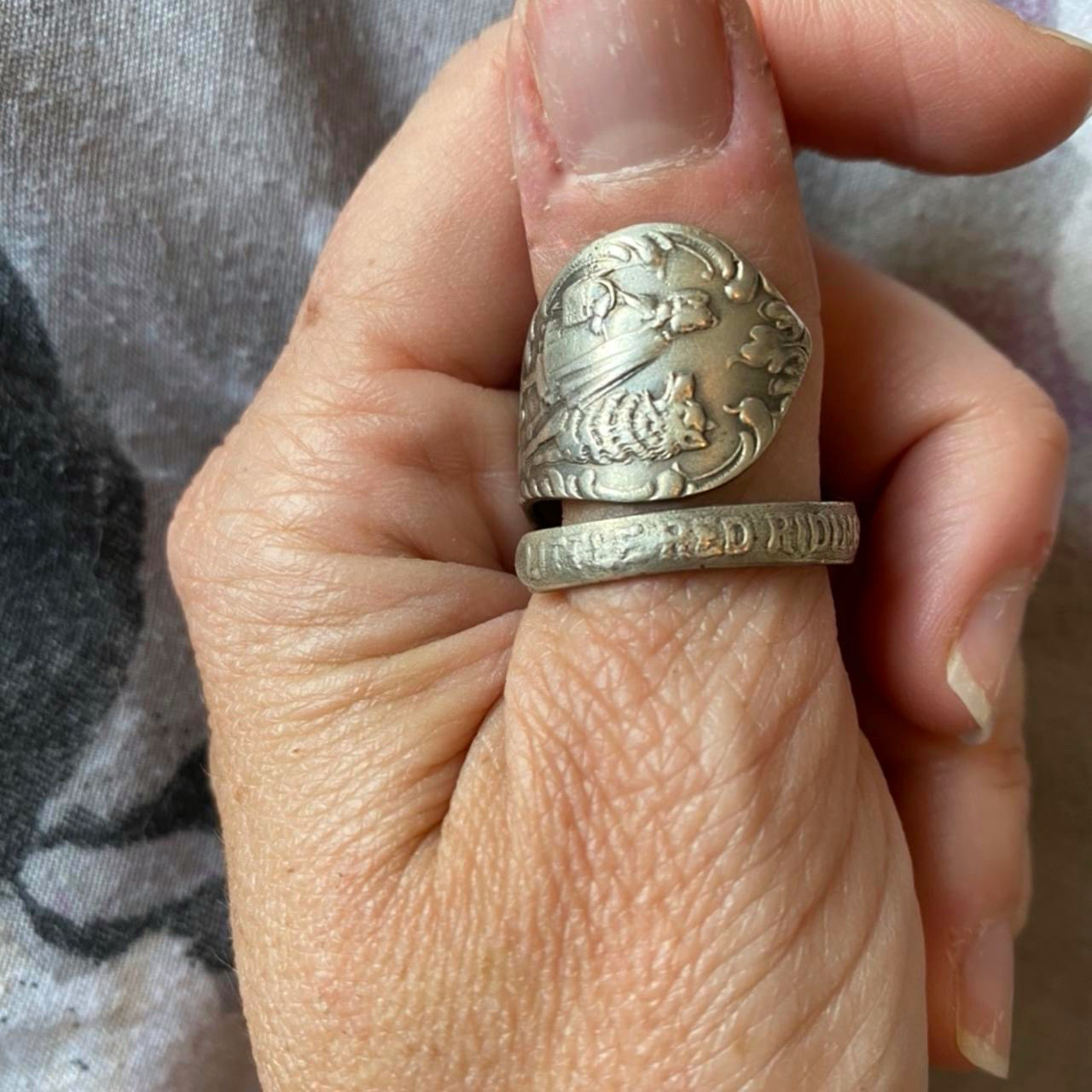 Anello Artigianale CAPPUCCETTO ROSSO Mod. SPIRALE Realizzato con Antica posata in Argento (Prima Metà del ’900)