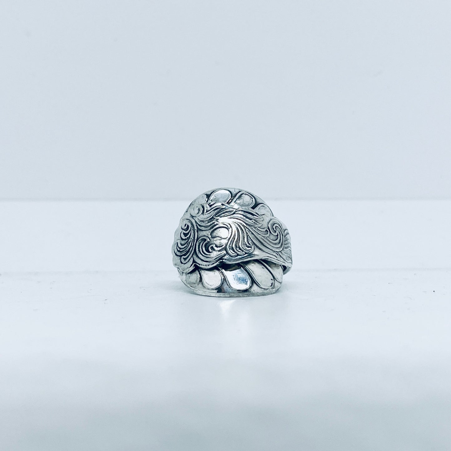 Anello Artigianale Mod. INTERO Realizzato con intero Antico Cucchiaino in Argento (Prima Metà del ’900)