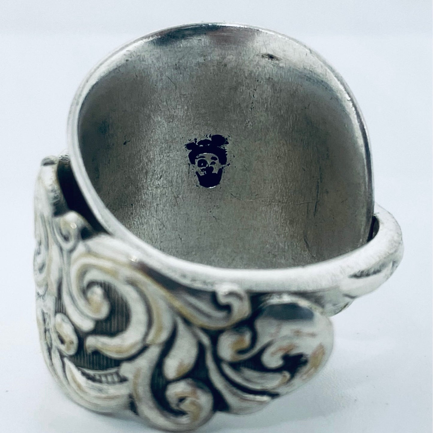 Anello Artigianale SUPER DECORO Mod. INTERO Realizzato con intero Antico Cucchiaino in Argento (Prima Metà del ’900)