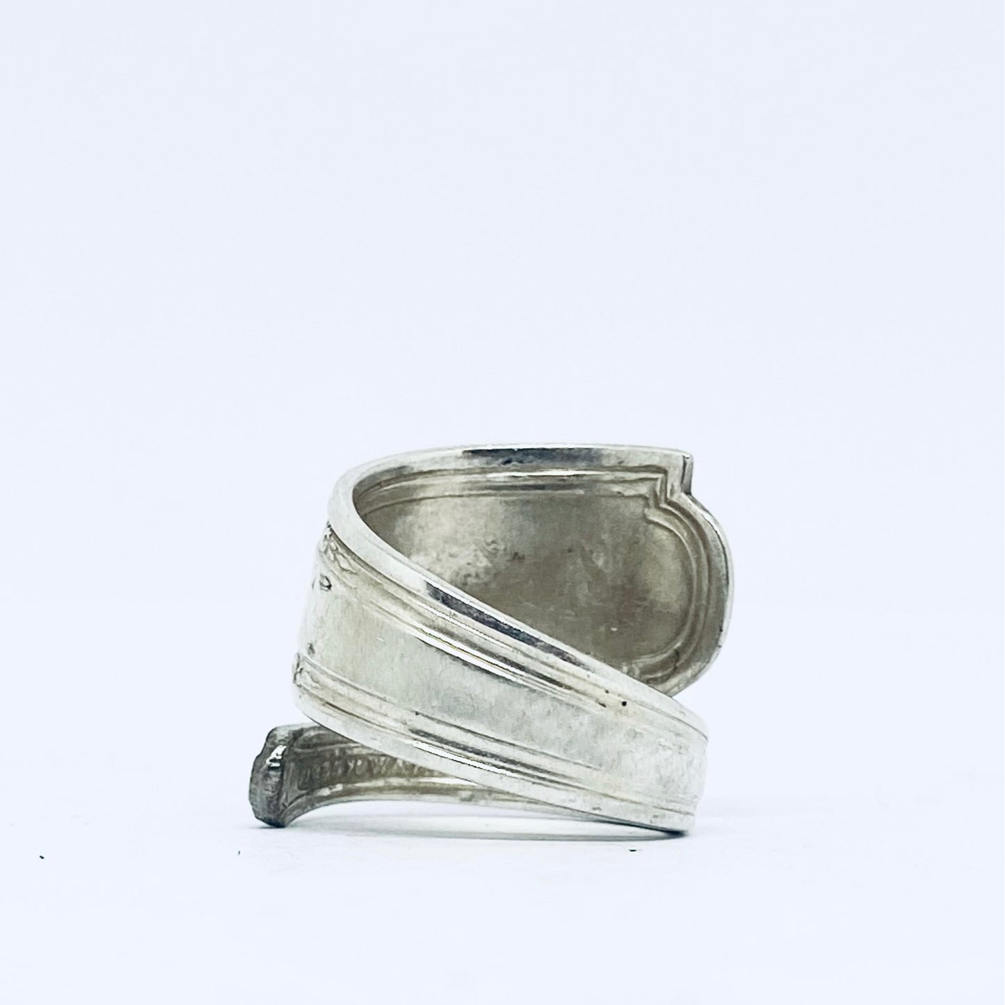 Anello Artigianale con Iniziale M