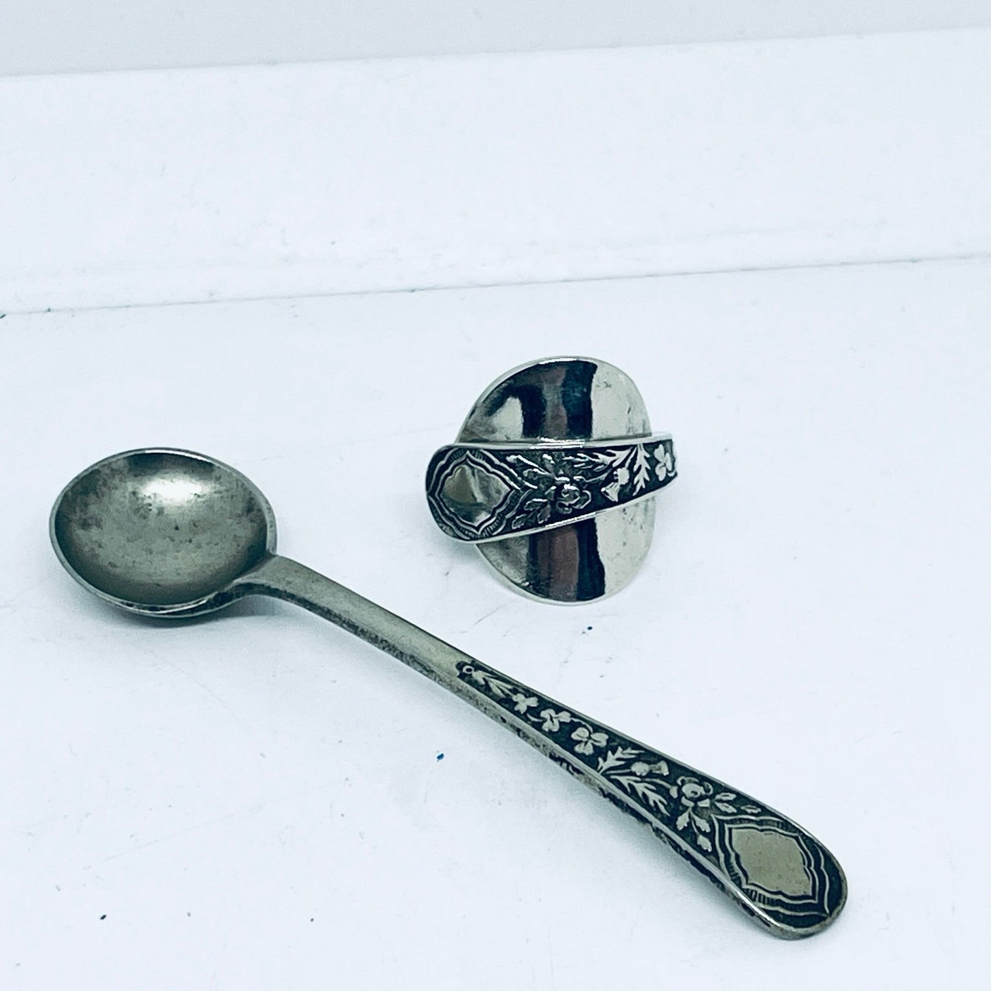 Anello Artigianale SALE INGLESE Mod. INTERO Realizzato con intero Antico Cucchiaino in Argento (Prima Metà del ’900)