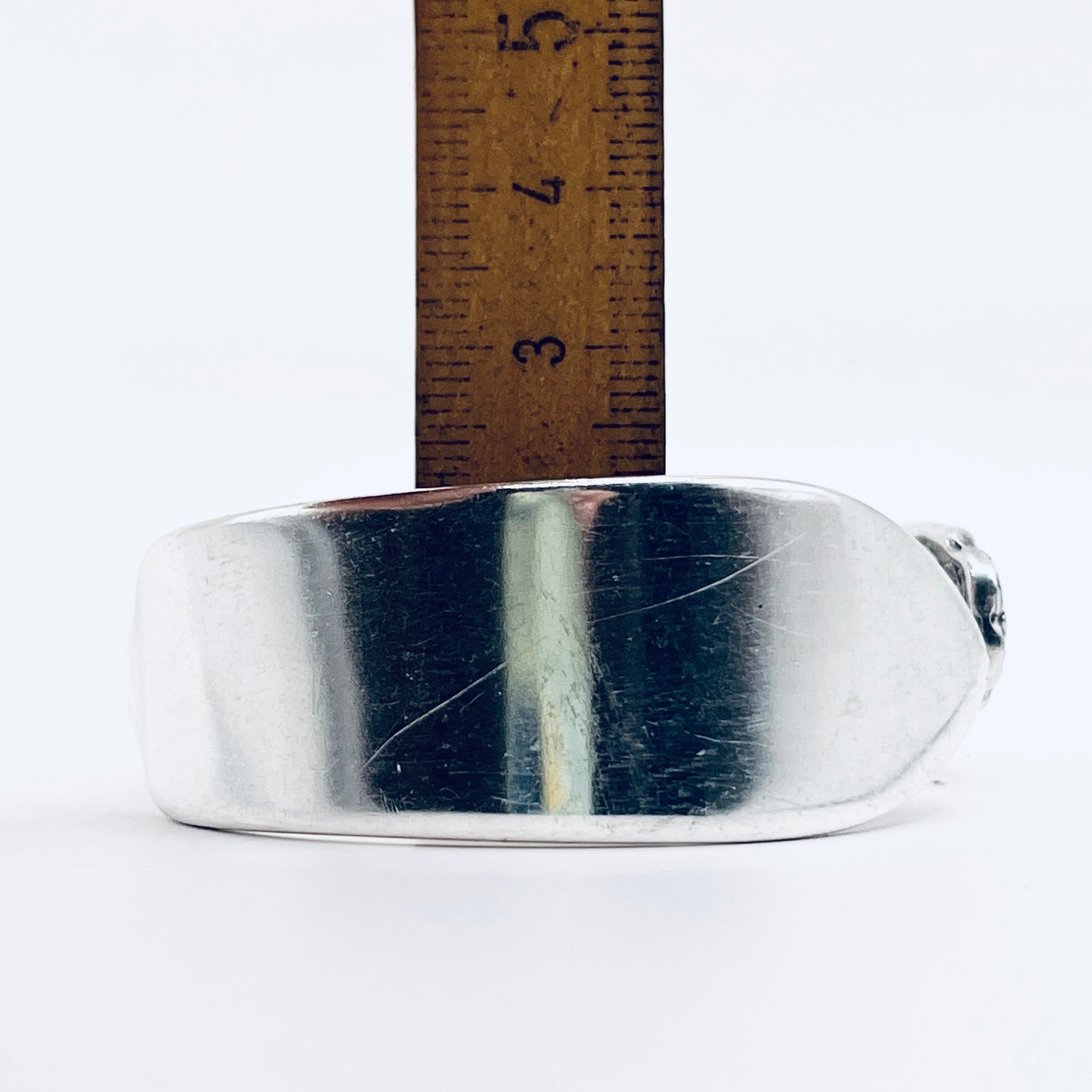 Bracciale Artigianale NARCISO Mod. MASTER BUTTER KNIFE Realizzato con Antica posata in Argento (Prima Metà del ’900)