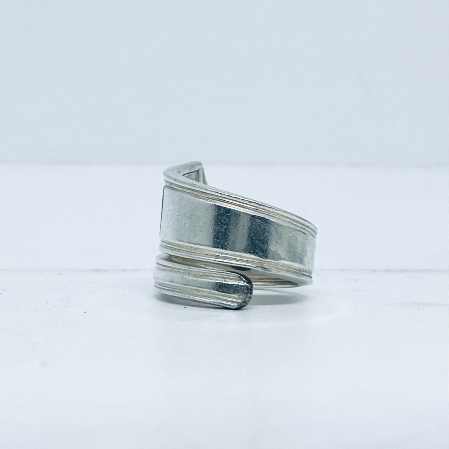 Anello Artigianale Mod. SPIRALE Realizzato con Antica posata in Argento (Prima Metà del ’900)