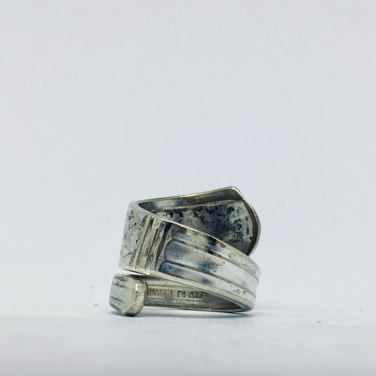 Anello Artigianale con Iniziale P