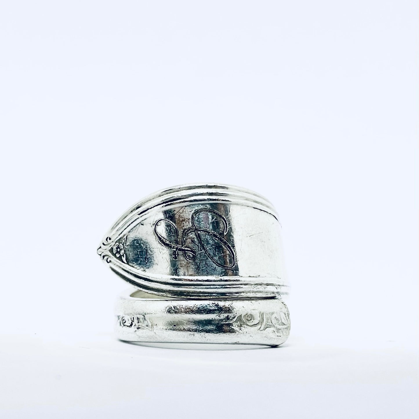 Anello Artigianale con Iniziale G