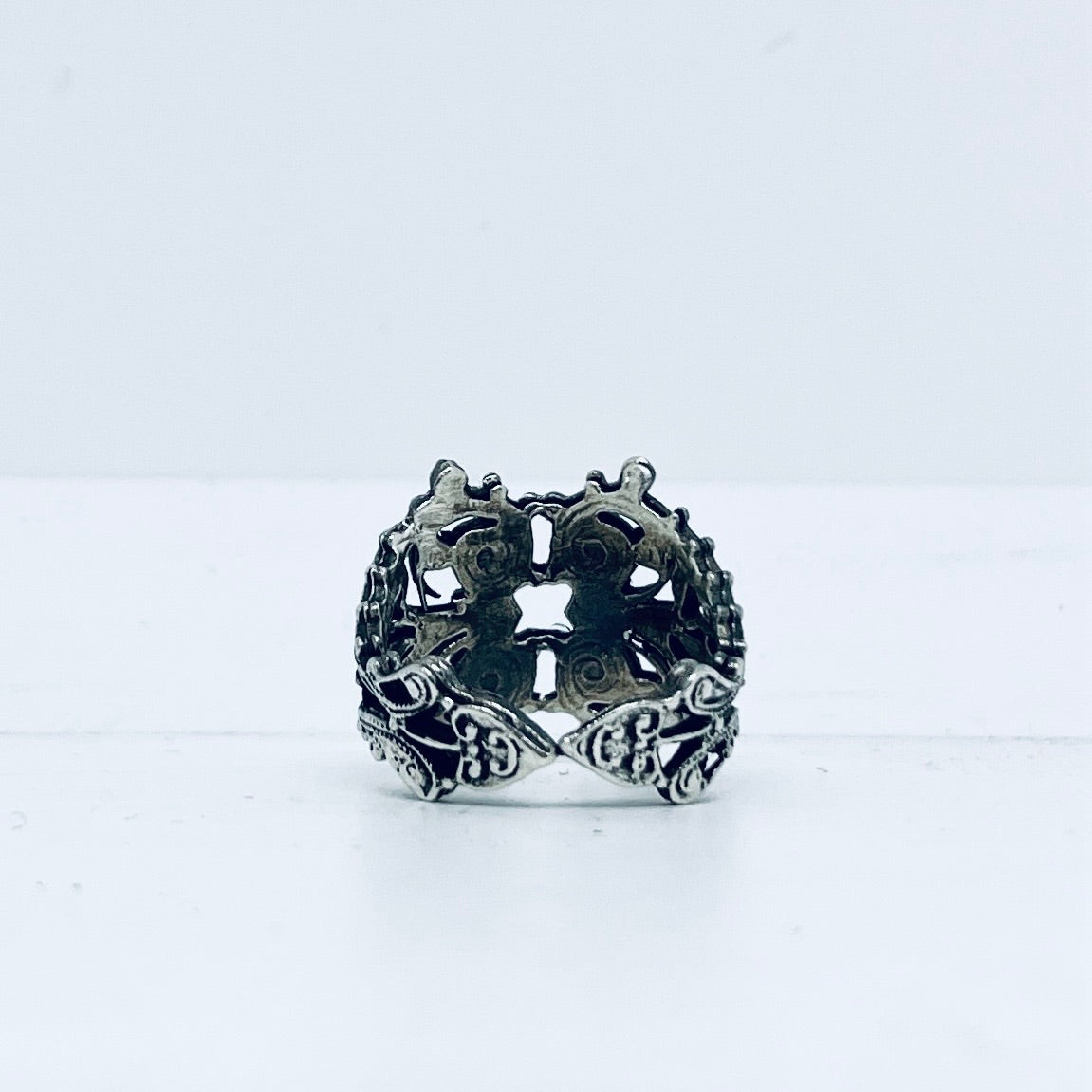 Anello Artigianale “BOCCHETTA SERRATURA 4 SPIRALI” Realizzato con bocchetta serratura in Argento (Prima Metà del ’900)