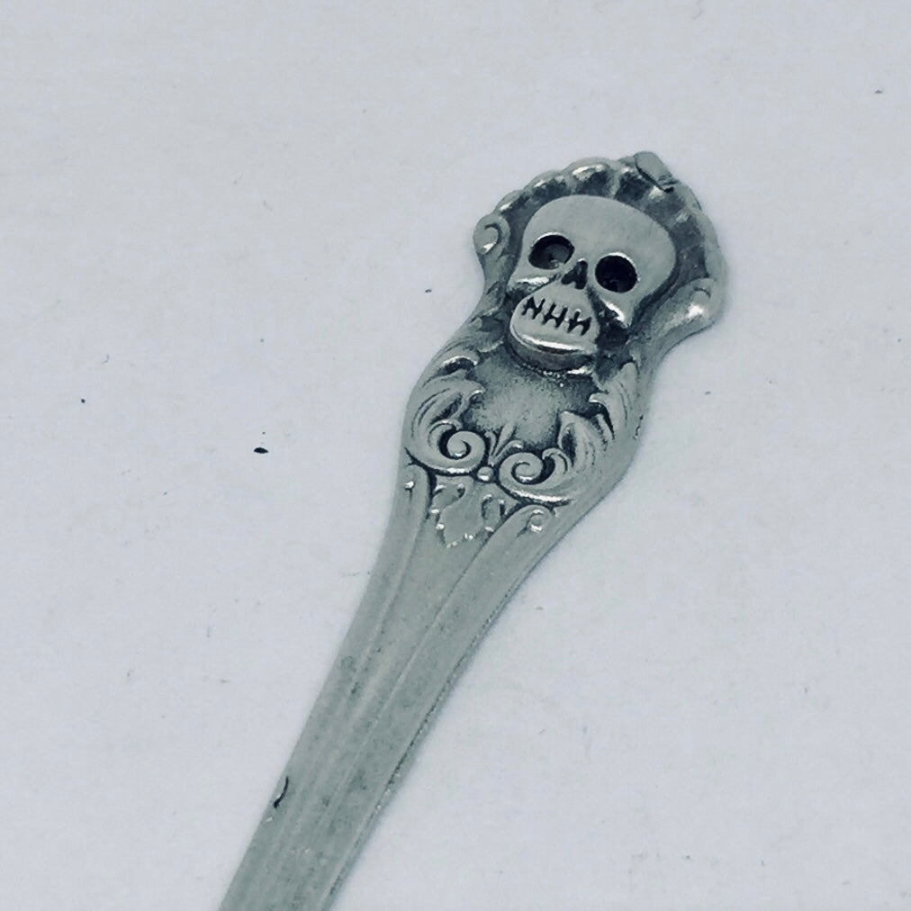 Anello Artigianale TESCHIO PIRATA Mod. SPIRALE Realizzato con Antica posata in Argento (Prima Metà del ’900)
