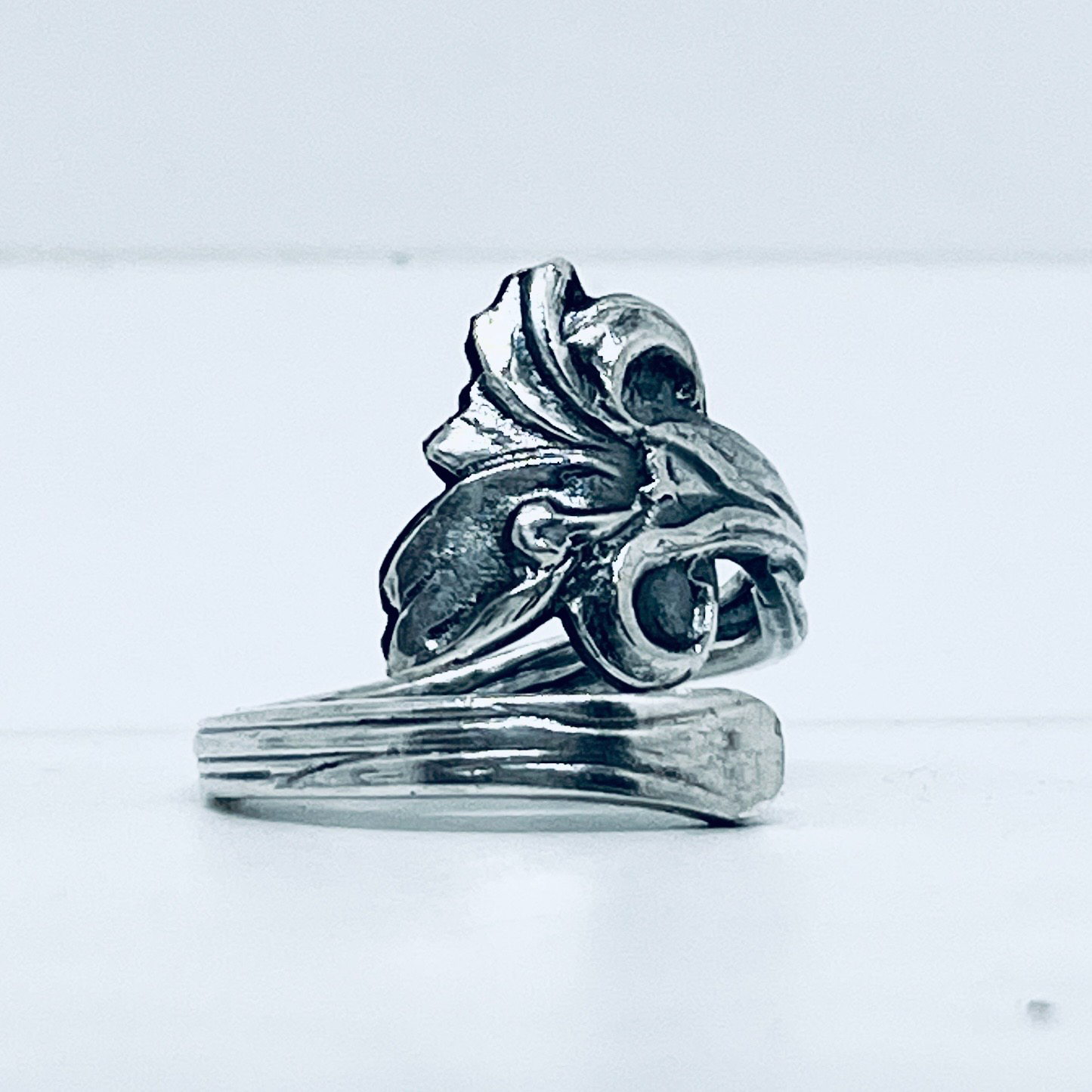 Anello Artigianale GIGLIO Mod. SPIRALE Realizzato con Antica posata in Argento (Prima Metà del ’900)
