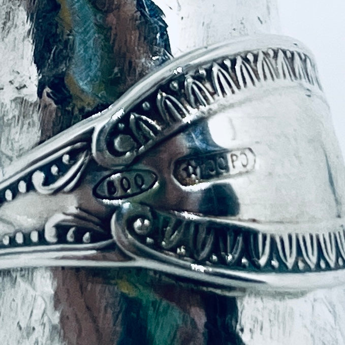 Anello Artigianale Mod. INTERO MARTELLATO Realizzato con intero Antico Cucchiaino in Argento (Prima Metà del ’900)
