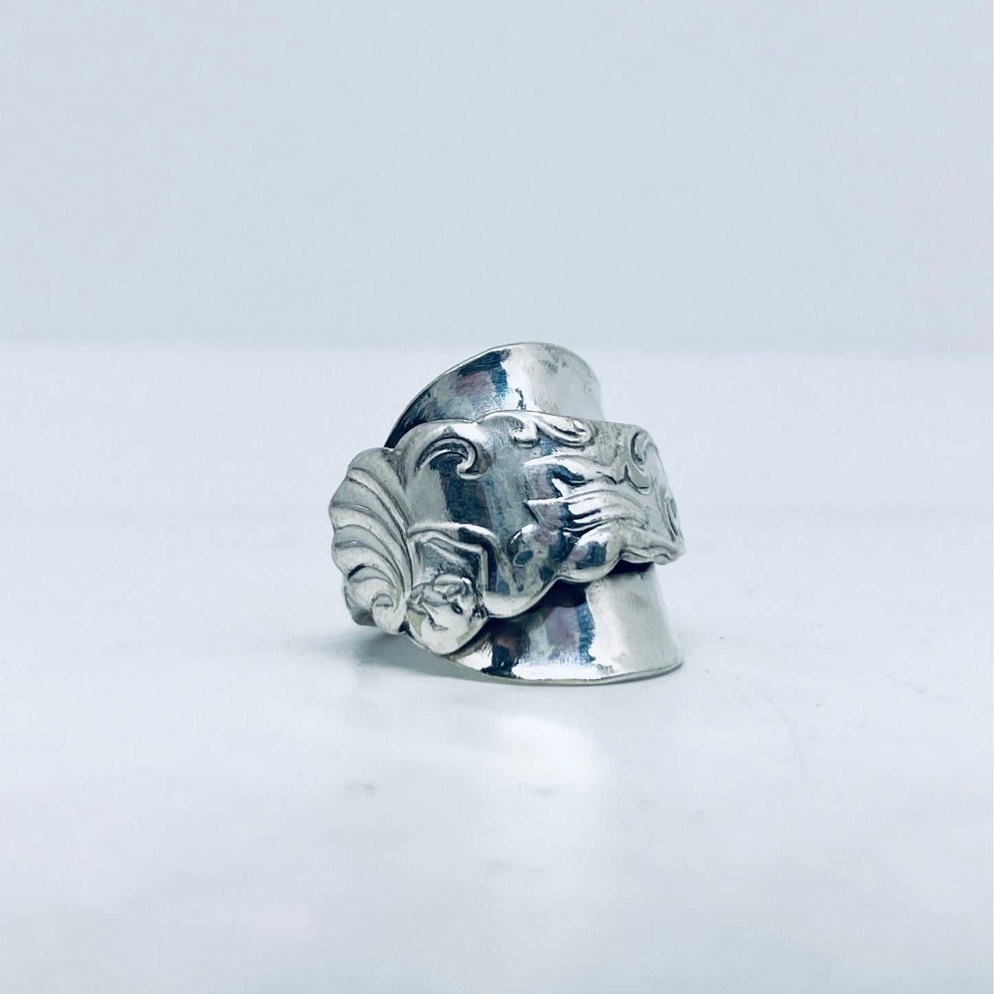 Anello Artigianale PUTTO Mod. INTERO Realizzato con intero Antico Cucchiaino in Argento (Prima Metà del ’900)