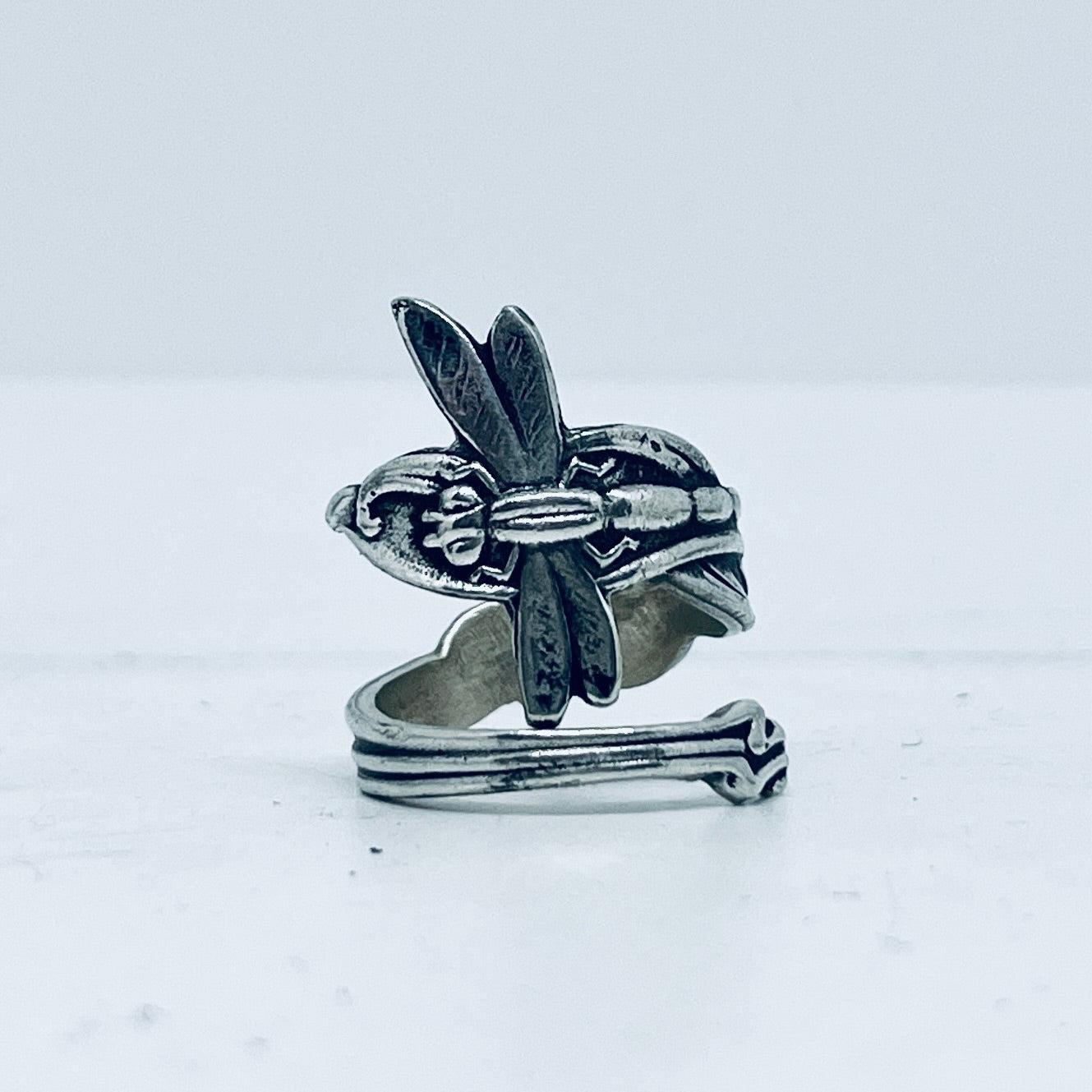Anello Artigianale LIBELLULA Mod. CLASSICO/SPIRALE Realizzato con Antica posata in Argento (Prima Metà del ’900)