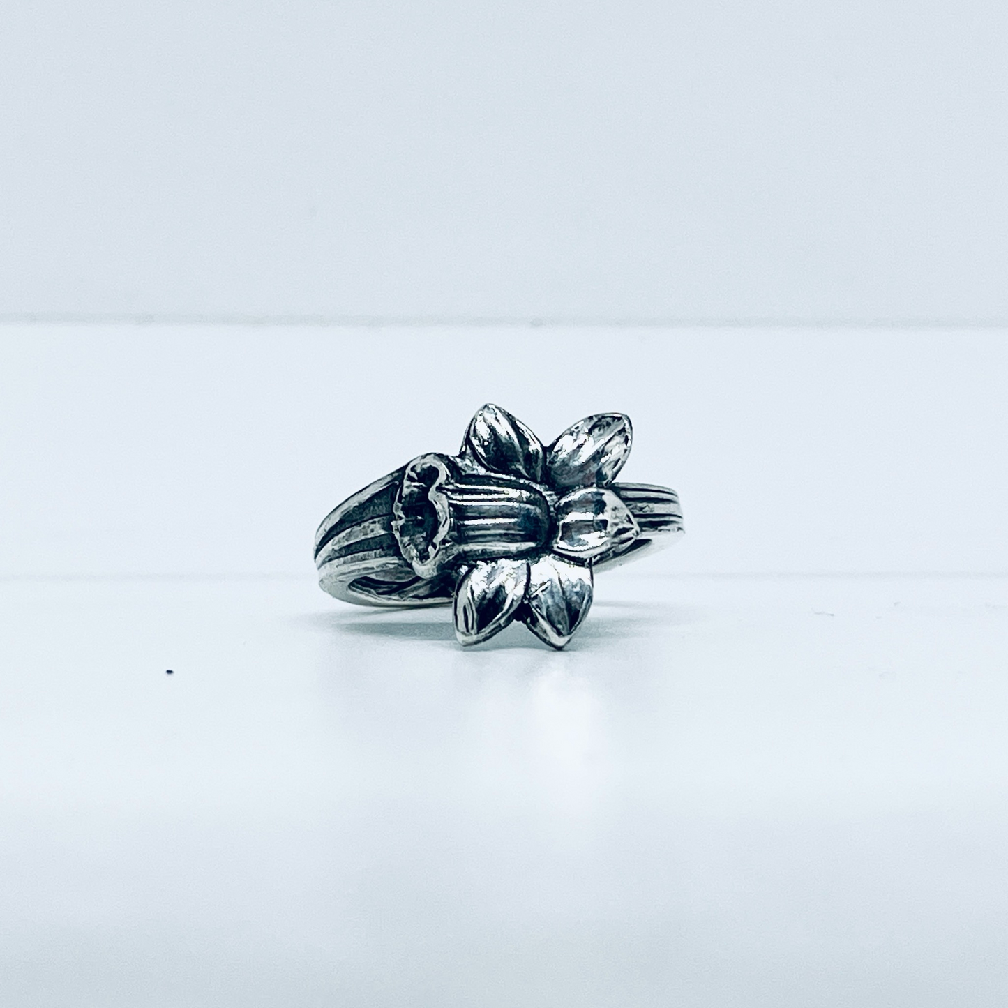 Anello Artigianale NARCISO Mod. CLASSICO Realizzato con Antica posata in Argento (Prima Metà del ’900)