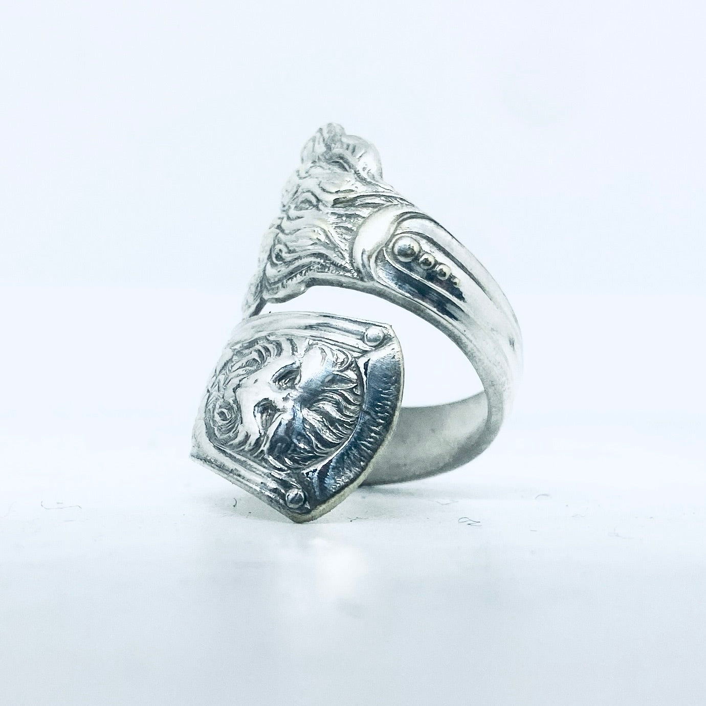 Anello Artigianale ZAMPA LEONE Mod. PINZETTA Realizzato con Antica posata in Argento (Prima Metà del ’900)
