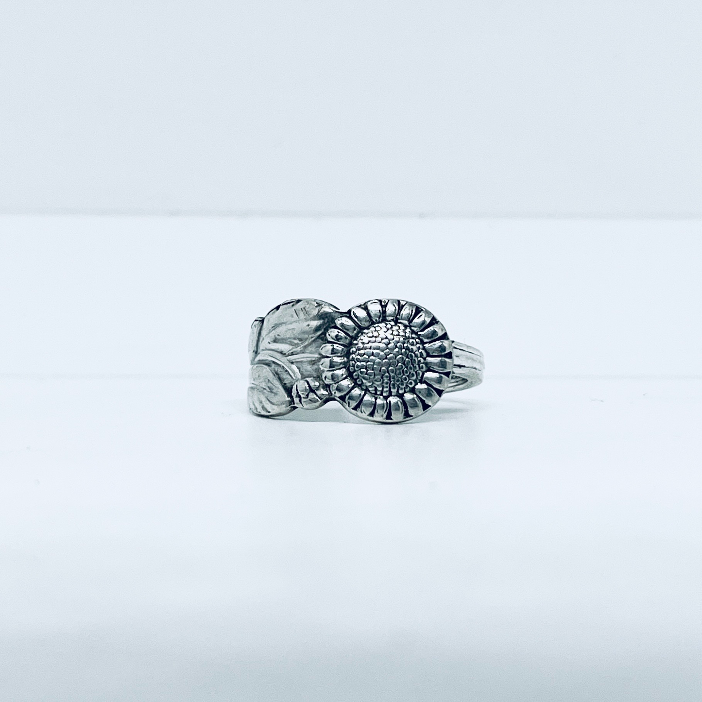 Anello Artigianale GIRASOLE Mod. CLASSICO Realizzato con Antica posata in Argento (Prima Metà del ’900)
