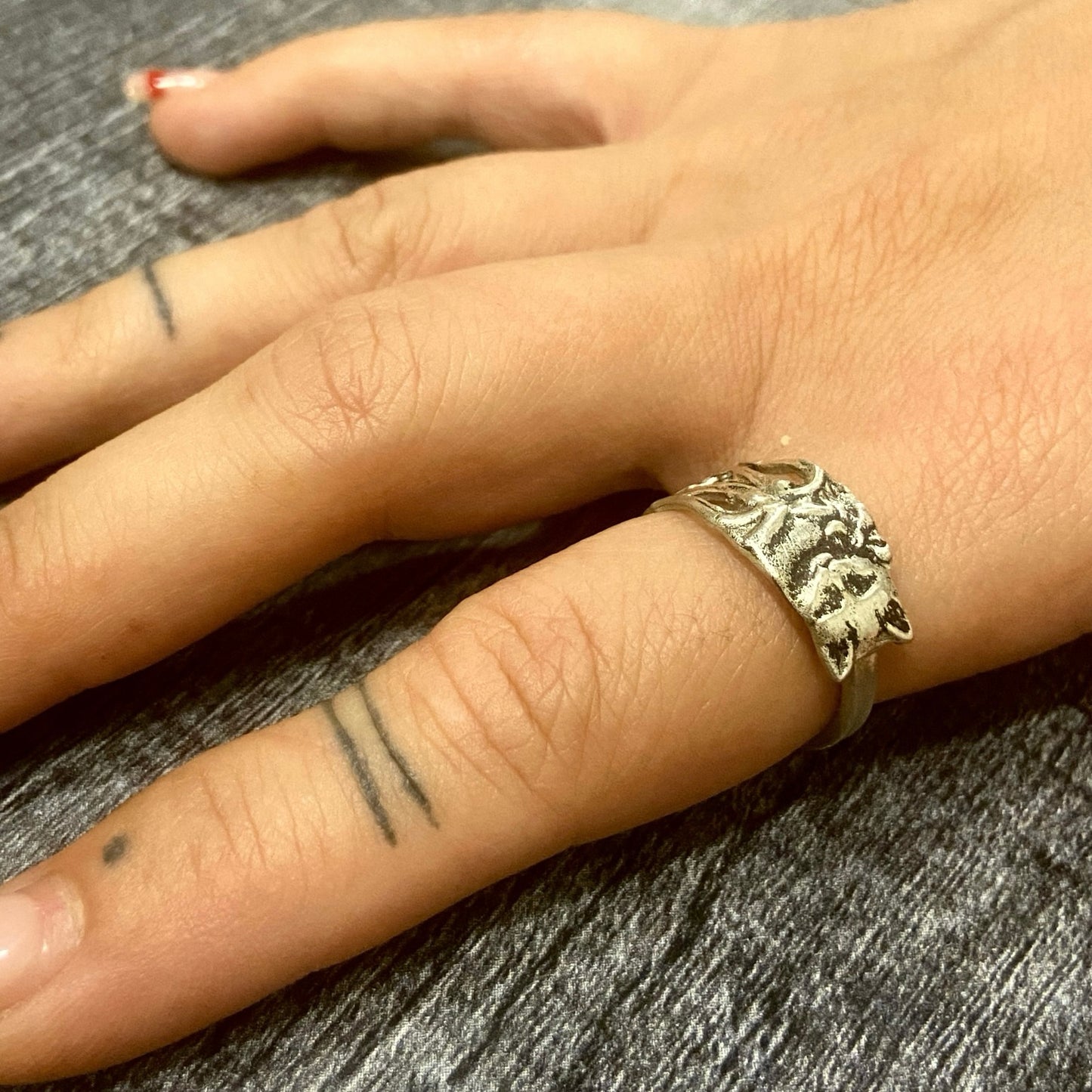 Anello Artigianale GATTO Mod. CLASSICO/SPIRALE Realizzato con Antica posata in Argento (Prima Metà del ’900)
