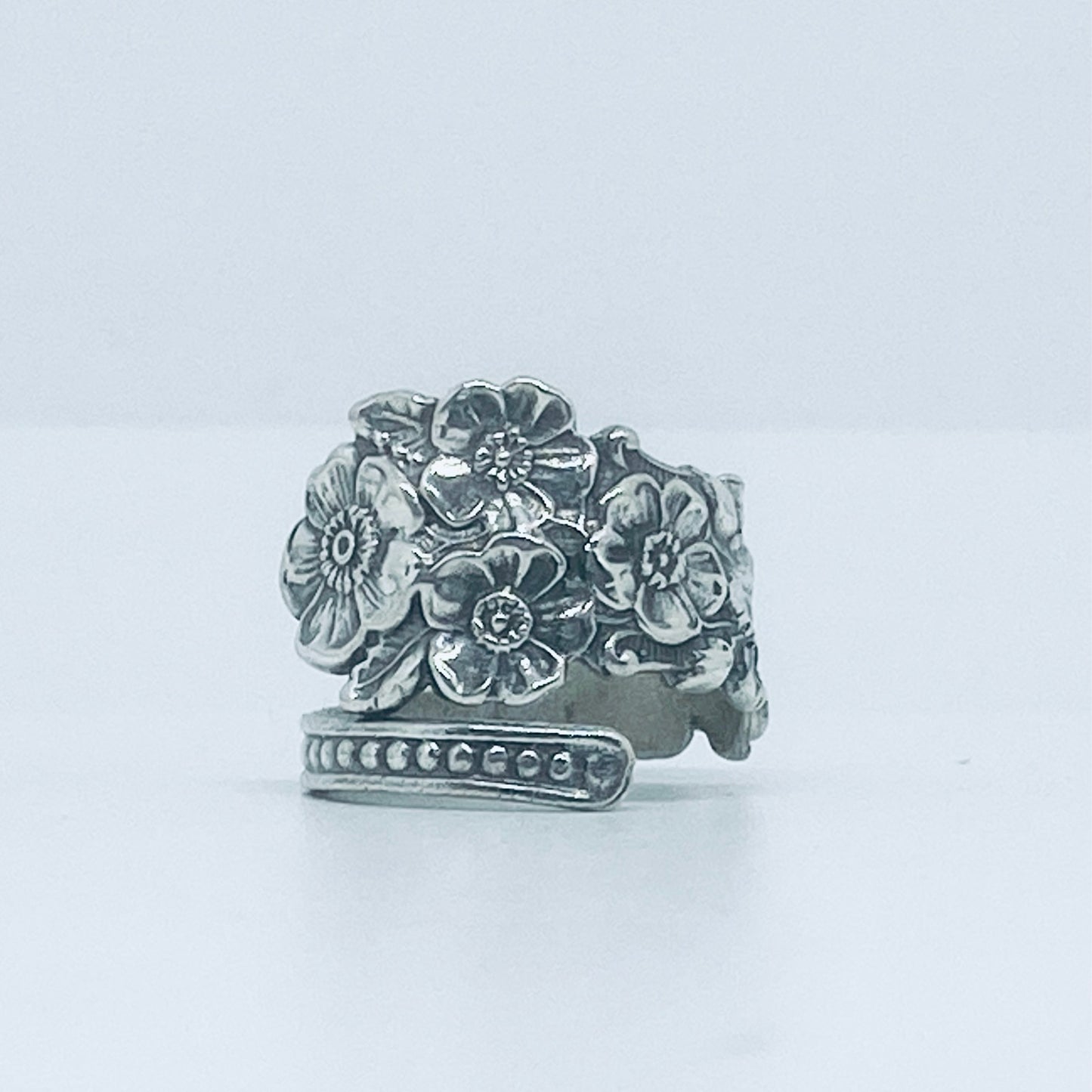 Anello Artigianale TEMPESTA DI FIORI Mod. CLASSICO/SPIRALE Realizzato con Antica posata in Argento (Prima Metà del ’900)