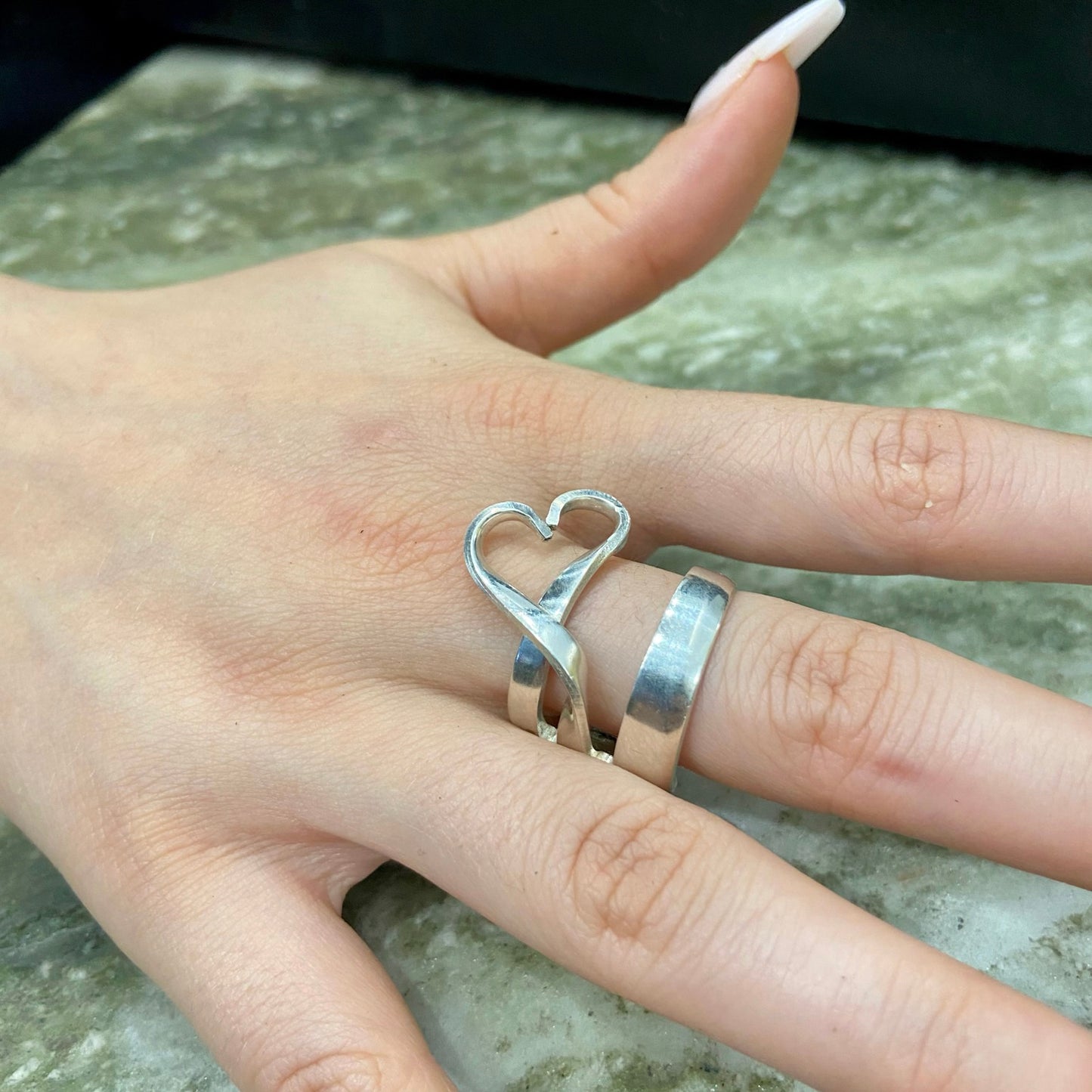 Anello Artigianale Mod. FORCHETTINA CUORE Realizzato con parte di antica forchettina in Argento (Prima Metà del ’900)