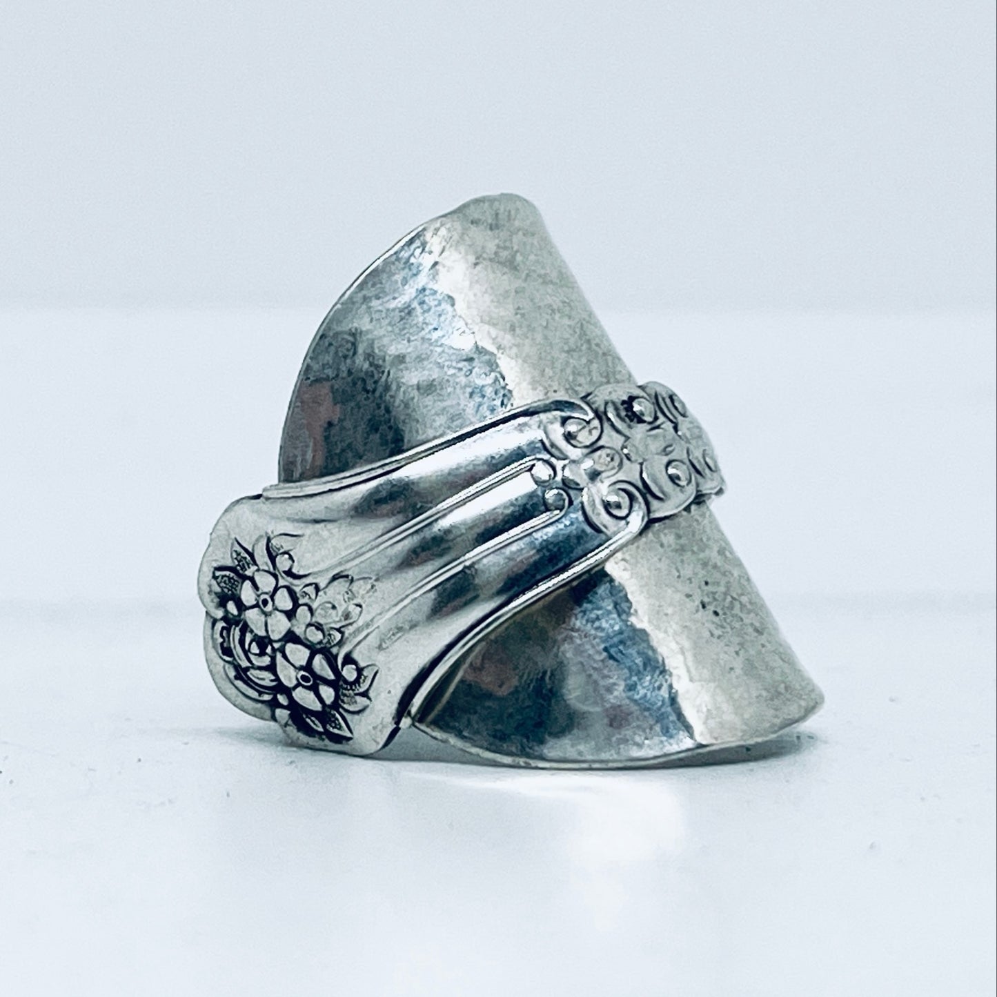 Anello Artigianale NON TI SCORDAR DI ME Mod. INTERO Realizzato con intero Antico Cucchiaino in Argento (Prima Metà del ’900)