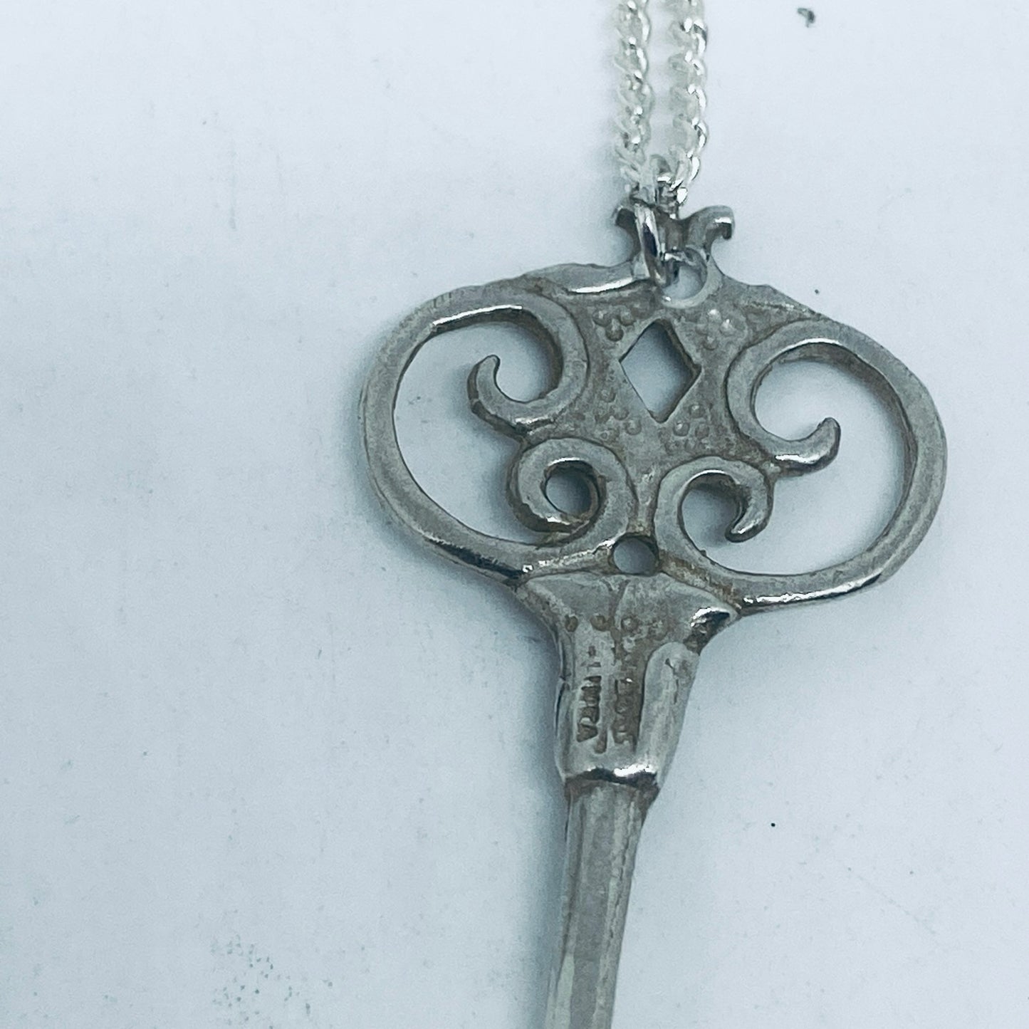 Pendente Artigianale Mod. CHIAVE Realizzato con Antica Chiave in Argento (Prima Metà del ’900)