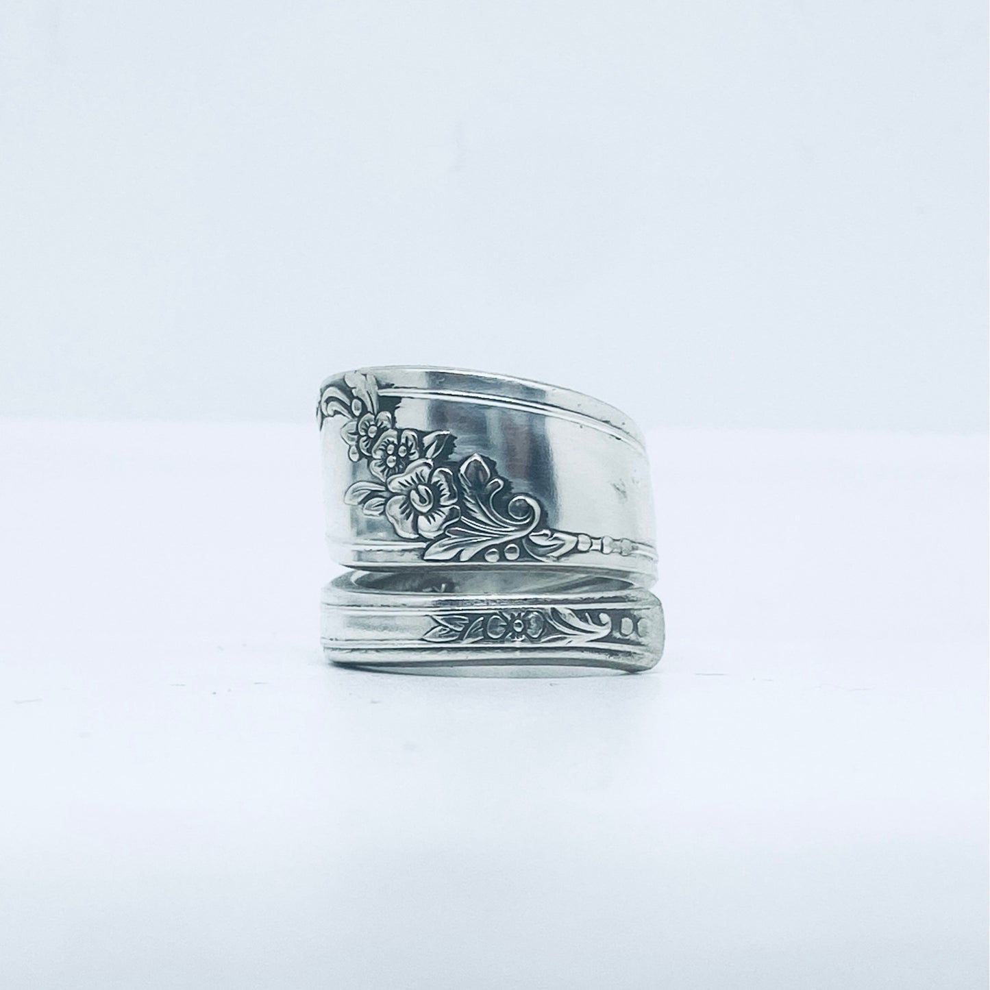 Anello Artigianale Mod. SPIRALE Realizzato con Antica posata in Argento (Prima Metà del ’900)