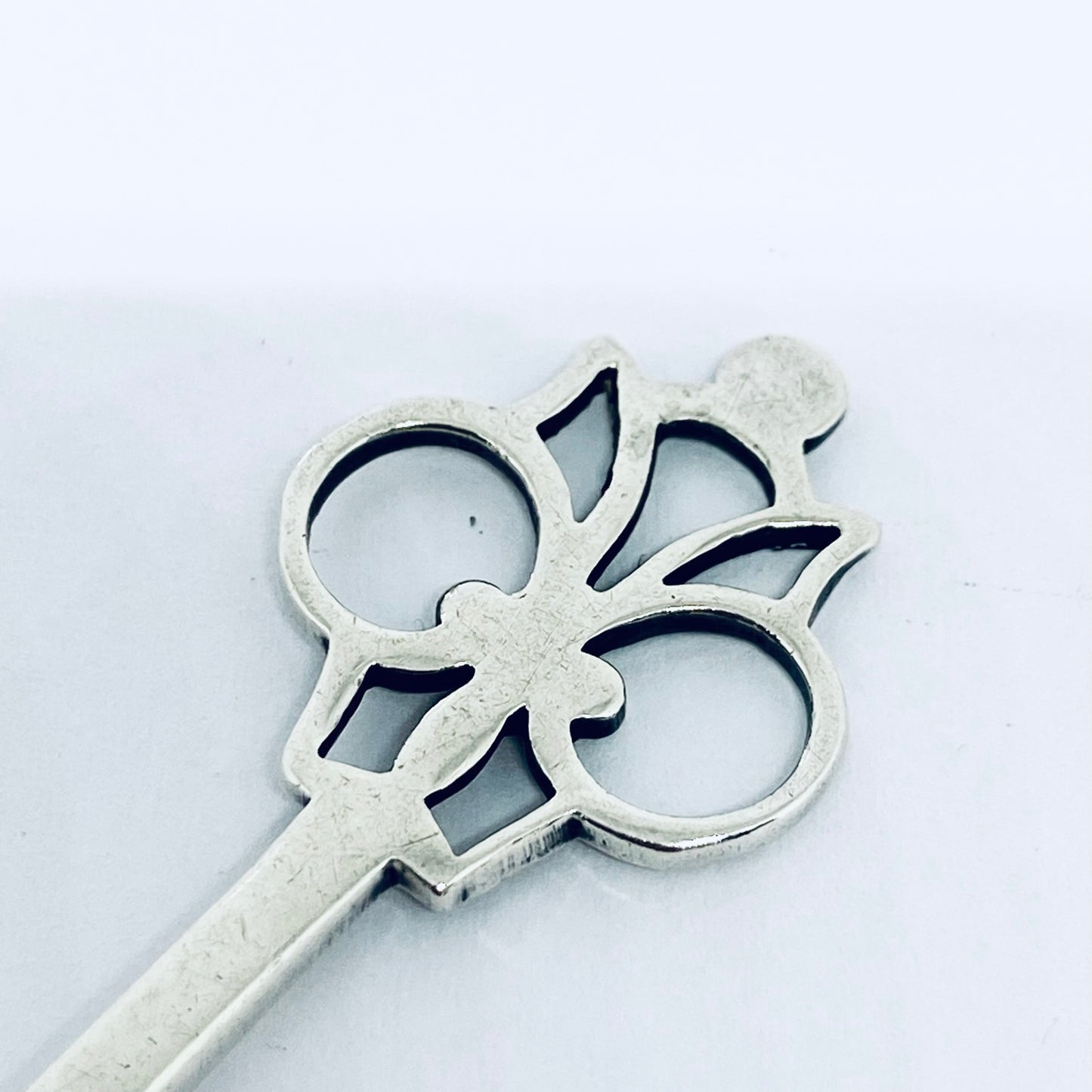 Anello Artigianale CORONA Mod. INTERO Realizzato con intero Antico Cucchiaino in Argento (Prima Metà del ’900)