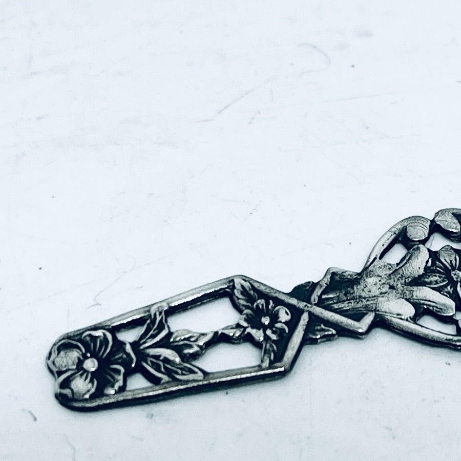 Anello Artigianale FIORE TONDO Mod. SPILLA Realizzato con Antica spilla in Argento (Prima Metà del ’900)