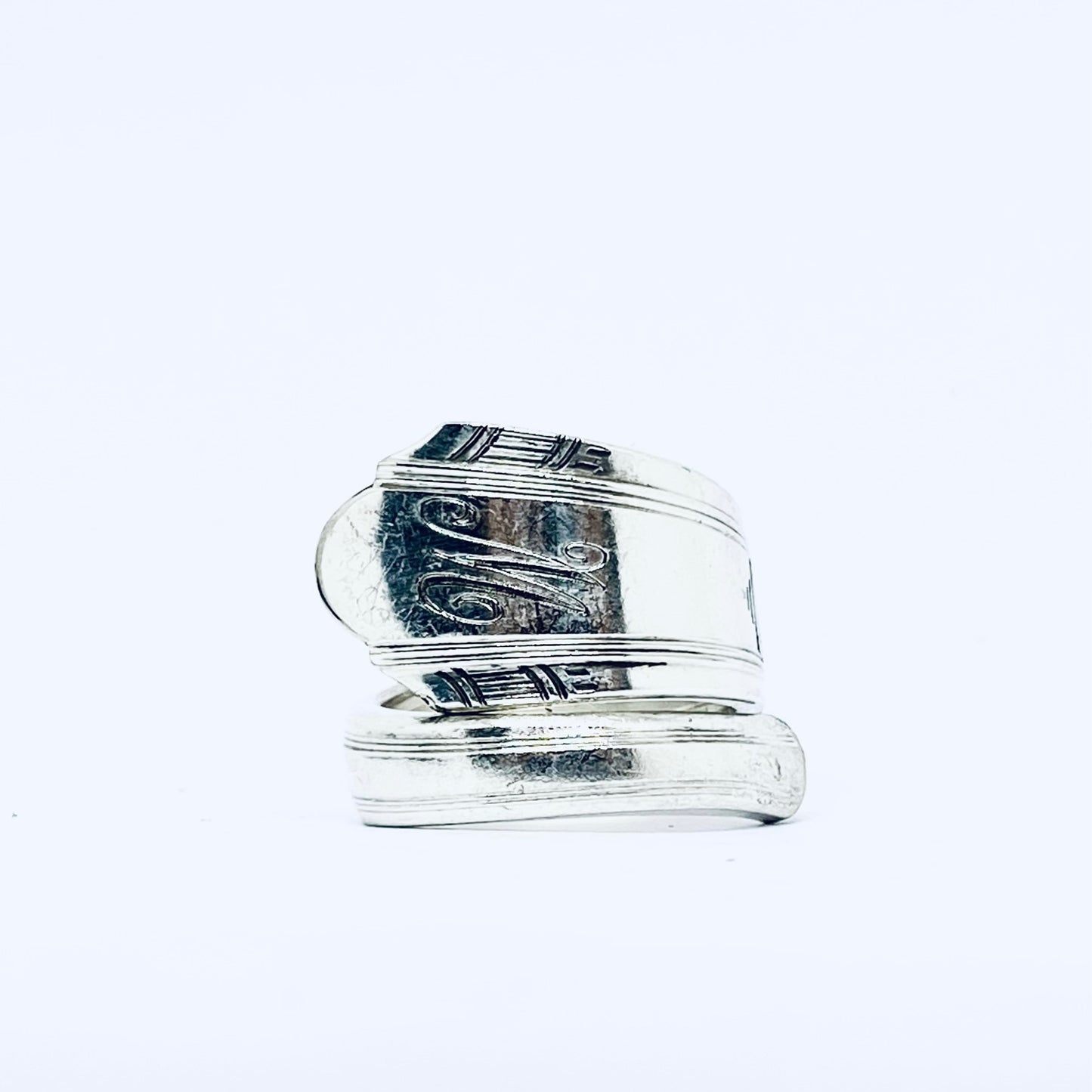Anello Artigianale con Iniziale M