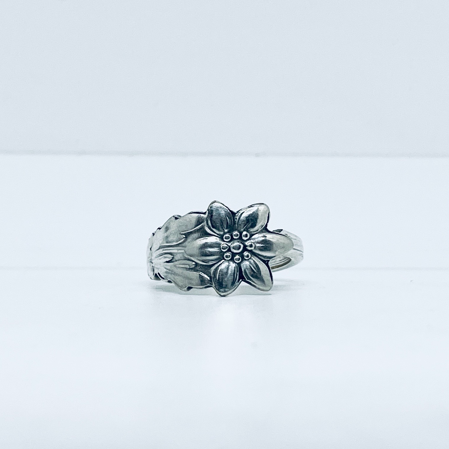Anello Artigianale STELLA ALPINA Mod. CLASSICO Realizzato con Antica posata in Argento (Prima Metà del ’900)