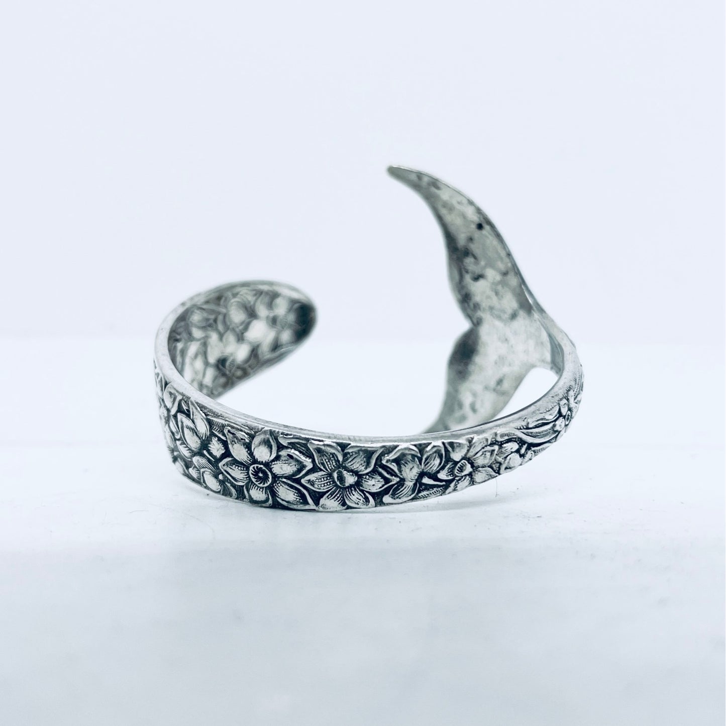 Bracciale Artigianale NARCISI Mod. CODA MARTELLATA Realizzato con Antica posata in Argento (Prima Metà del ’900)