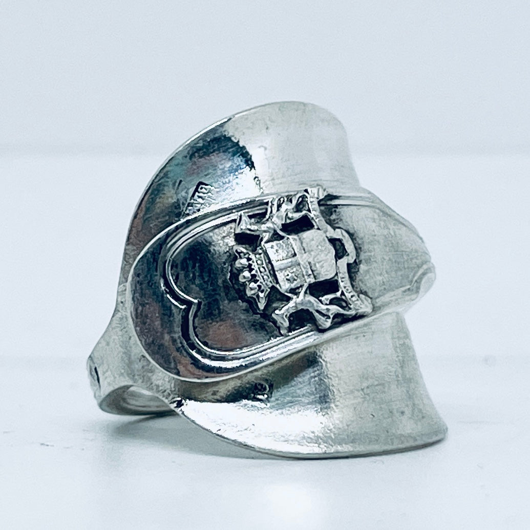 Anello Artigianale STEMMA Mod. INTERO Realizzato con intero Antico Cucchiaino in Argento (Prima Metà del ’900)