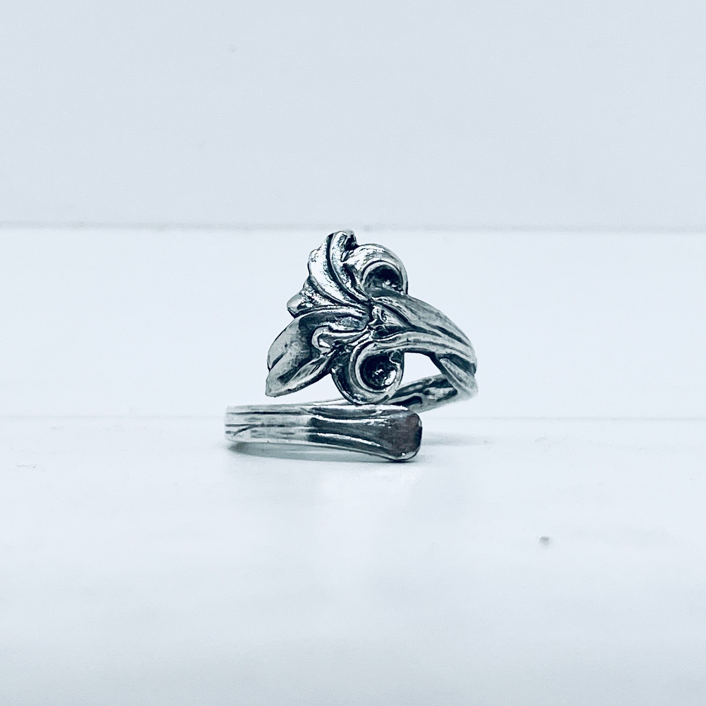 Anello Artigianale GIGLIO Mod. SPIRALE Realizzato con Antica posata in Argento (Prima Metà del ’900)