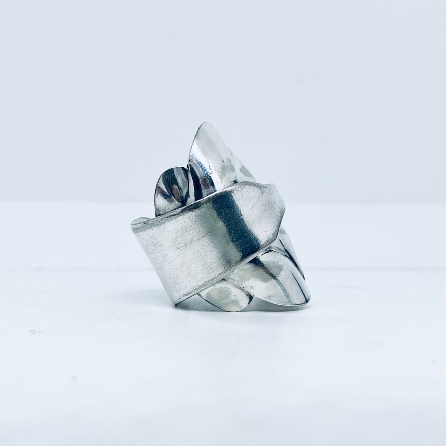Anello Artigianale CONCHIGLIA Mod. INTERO Realizzato con intero Antico Cucchiaino in Argento (Prima Metà del ’900)