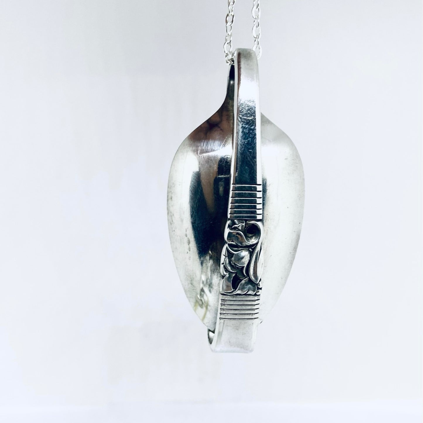 Pendente Artigianale Mod. INTERO Realizzato con Antica Posata in Argento (Prima Metà del ’900)