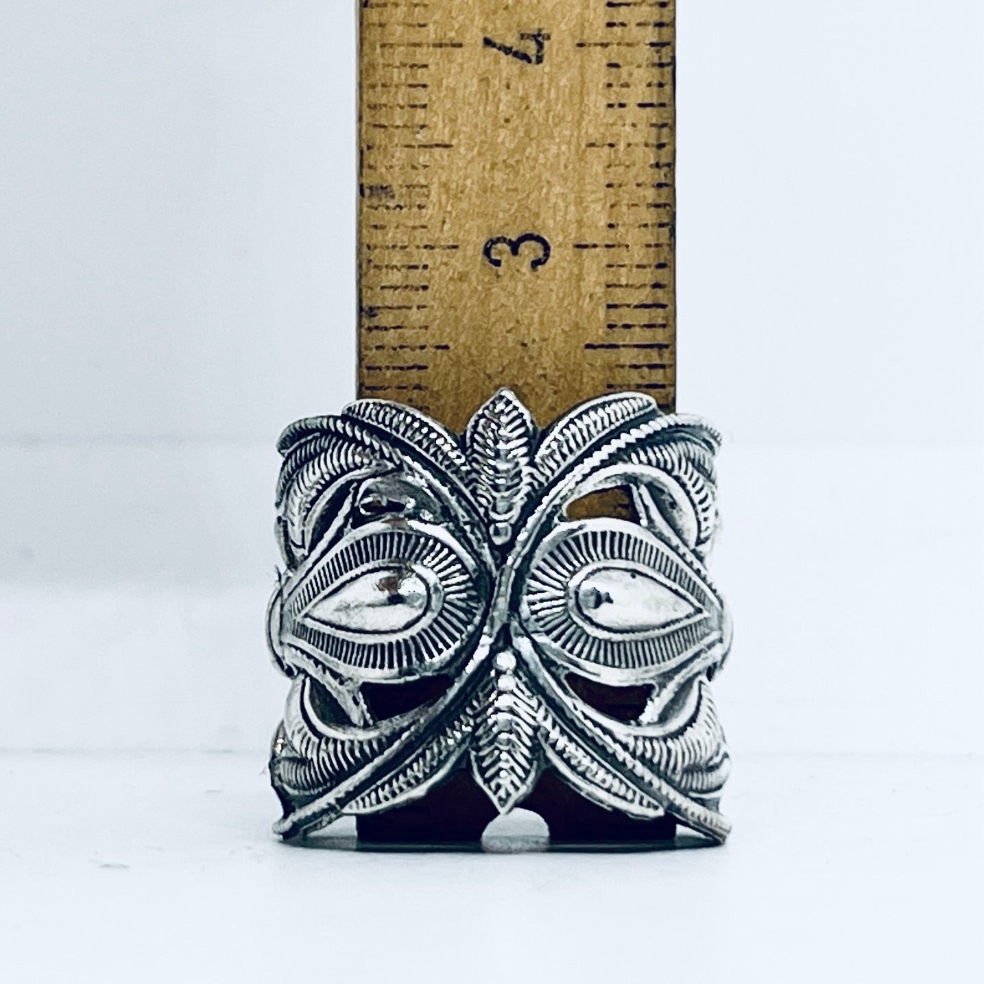 Anello Artigianale “BOCCHETTA SERRATURA GOCCIA” Realizzato con bocchetta serratura in Argento (Prima Metà del ’900)