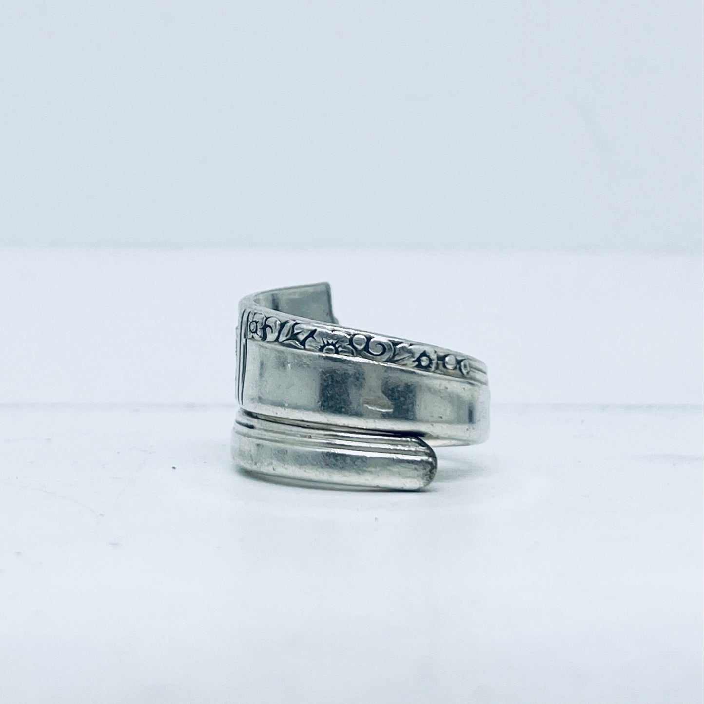 Anello Artigianale Mod. SPIRALE Realizzato con Antica posata in Argento (Prima Metà del ’900)