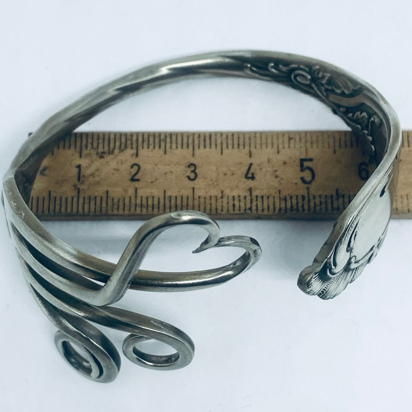 Bracciale Artigianale Mod. FORCHETTA INNAMORATA Realizzato con Antica posata in ALPACCA (Prima Metà del ’900)