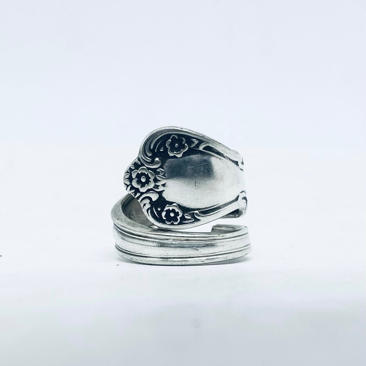 Anello Artigianale Mod. SPIRALE Realizzato con Antica posata in Argento (Prima Metà del ’900)