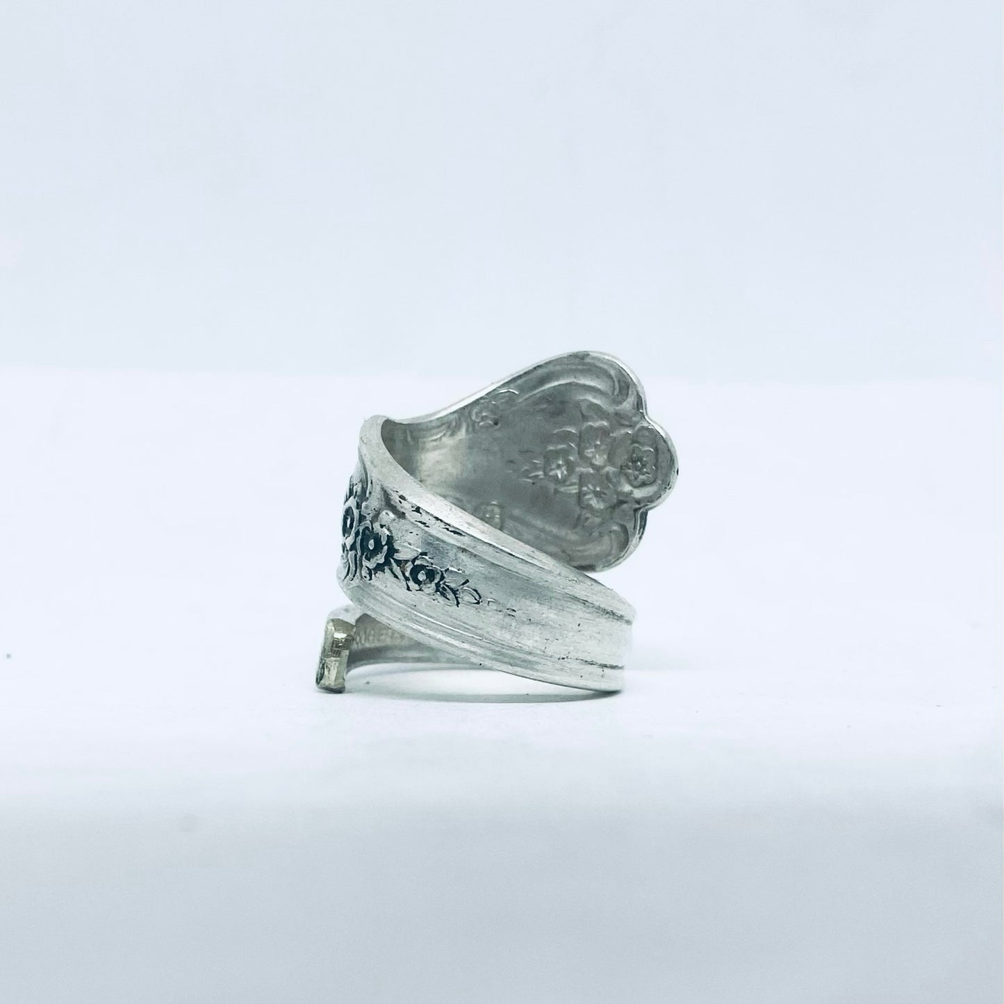 Anello Artigianale Mod. SPIRALE Realizzato con Antica posata in Argento (Prima Metà del ’900)