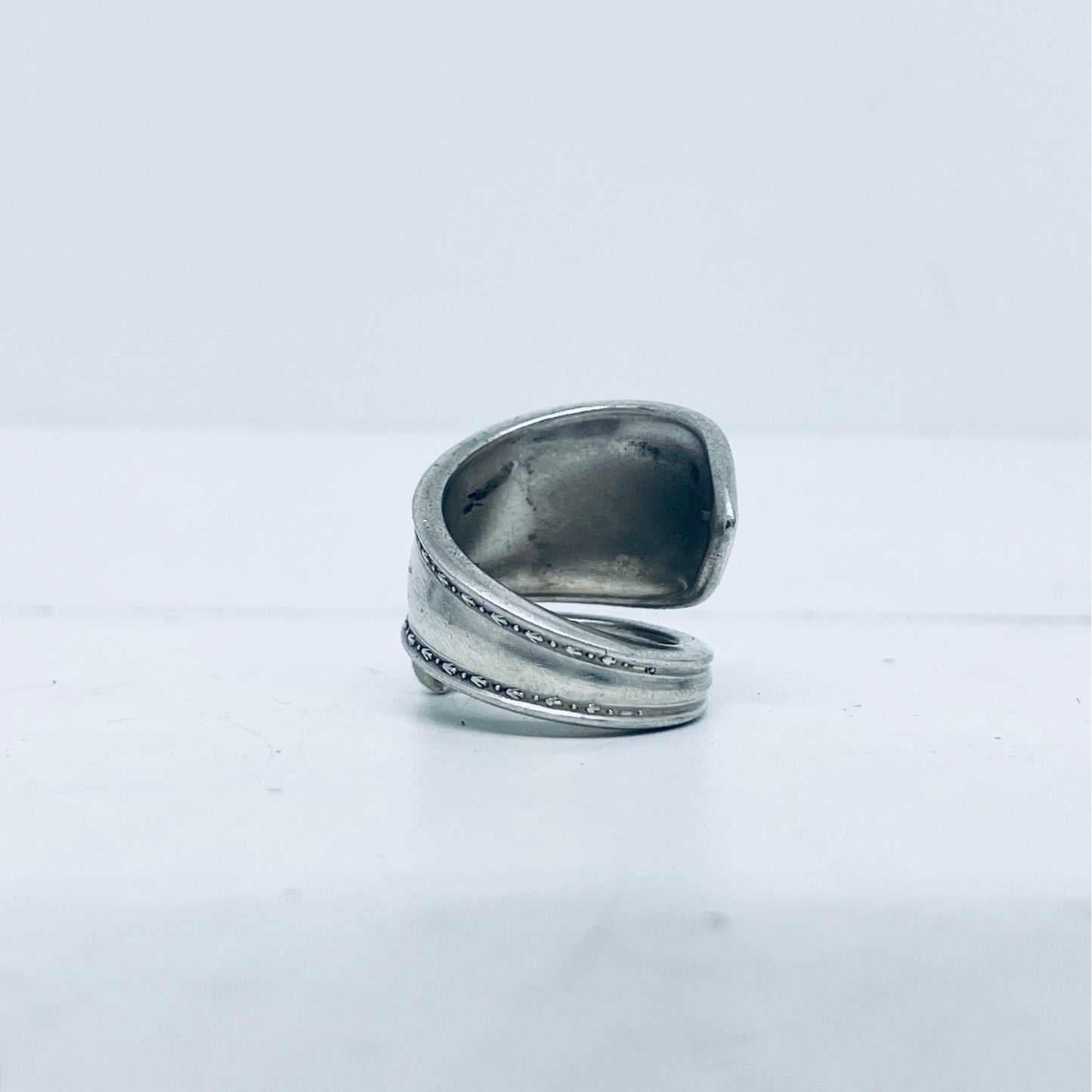 Anello Artigianale con Iniziale S
