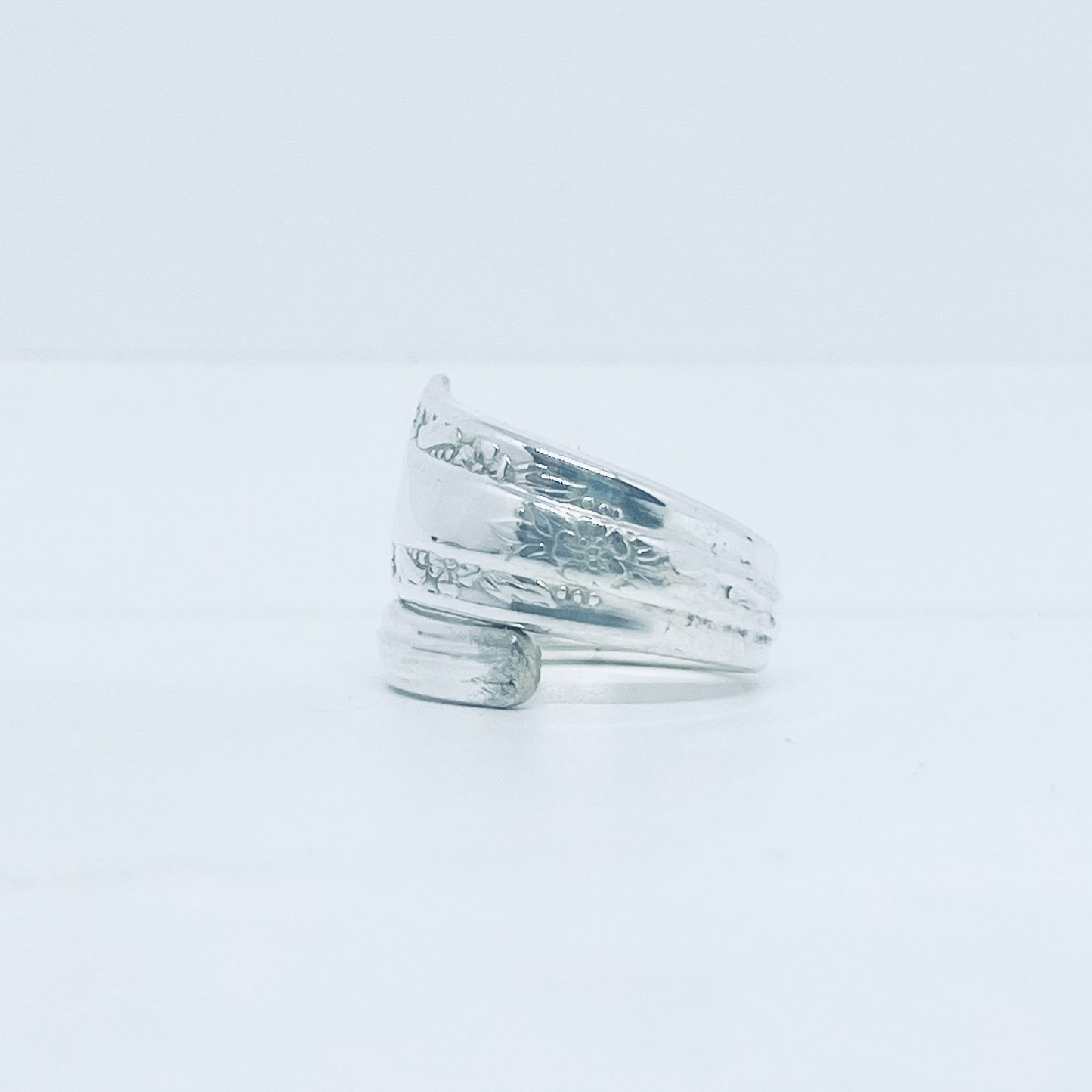 Anello Artigianale Mod. SPIRALE Realizzato con Antica posata in Argento (Prima Metà del ’900)
