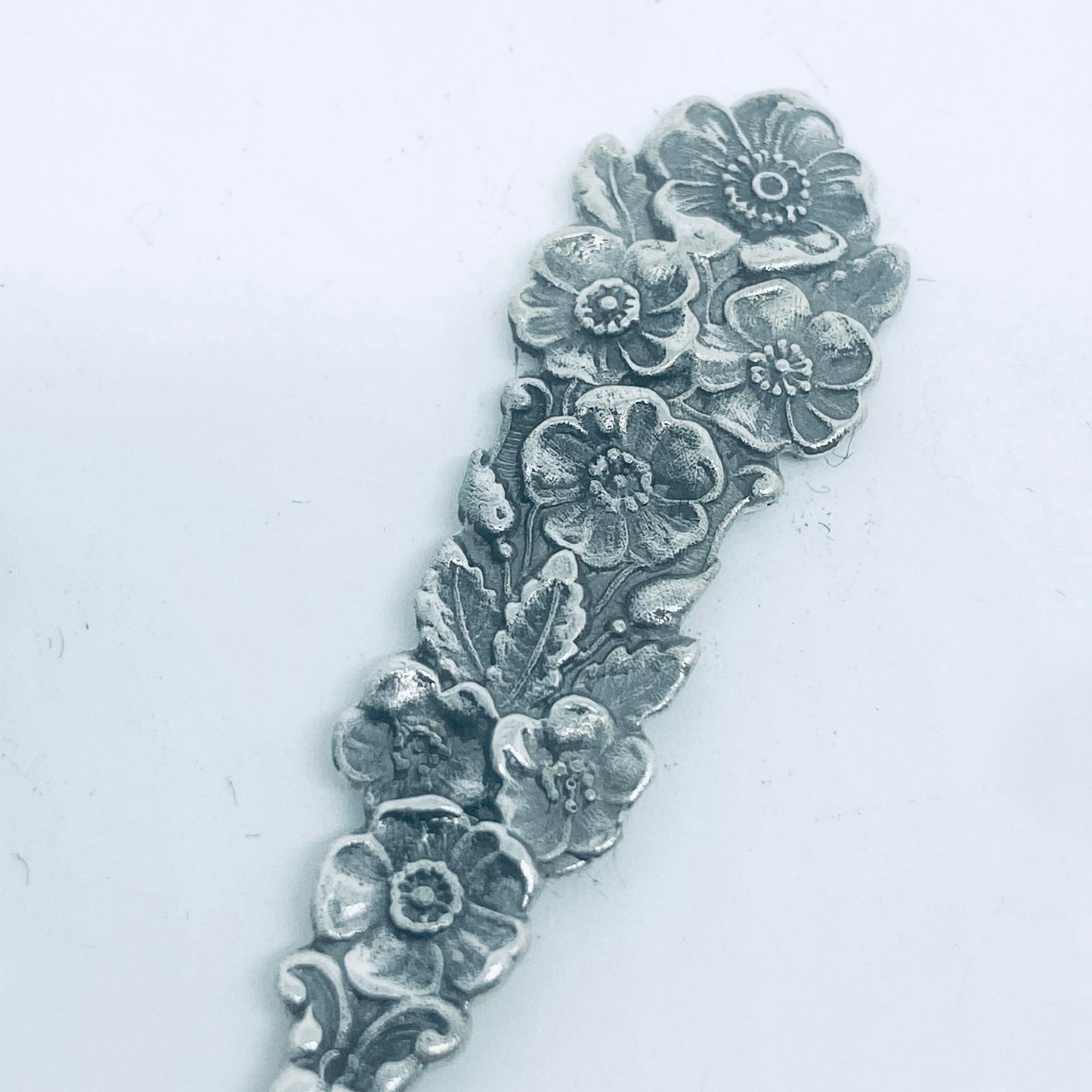 Anello Artigianale TEMPESTA DI FIORI Mod. CLASSICO/SPIRALE Realizzato con Antica posata in Argento (Prima Metà del ’900)