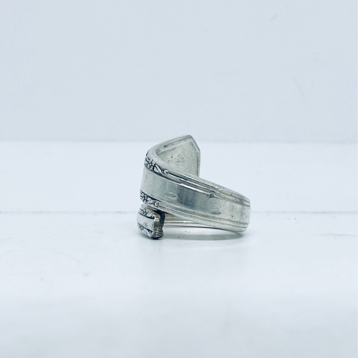 Anello Artigianale Mod. SPIRALE Realizzato con Antica posata in Argento (Prima Metà del ’900)