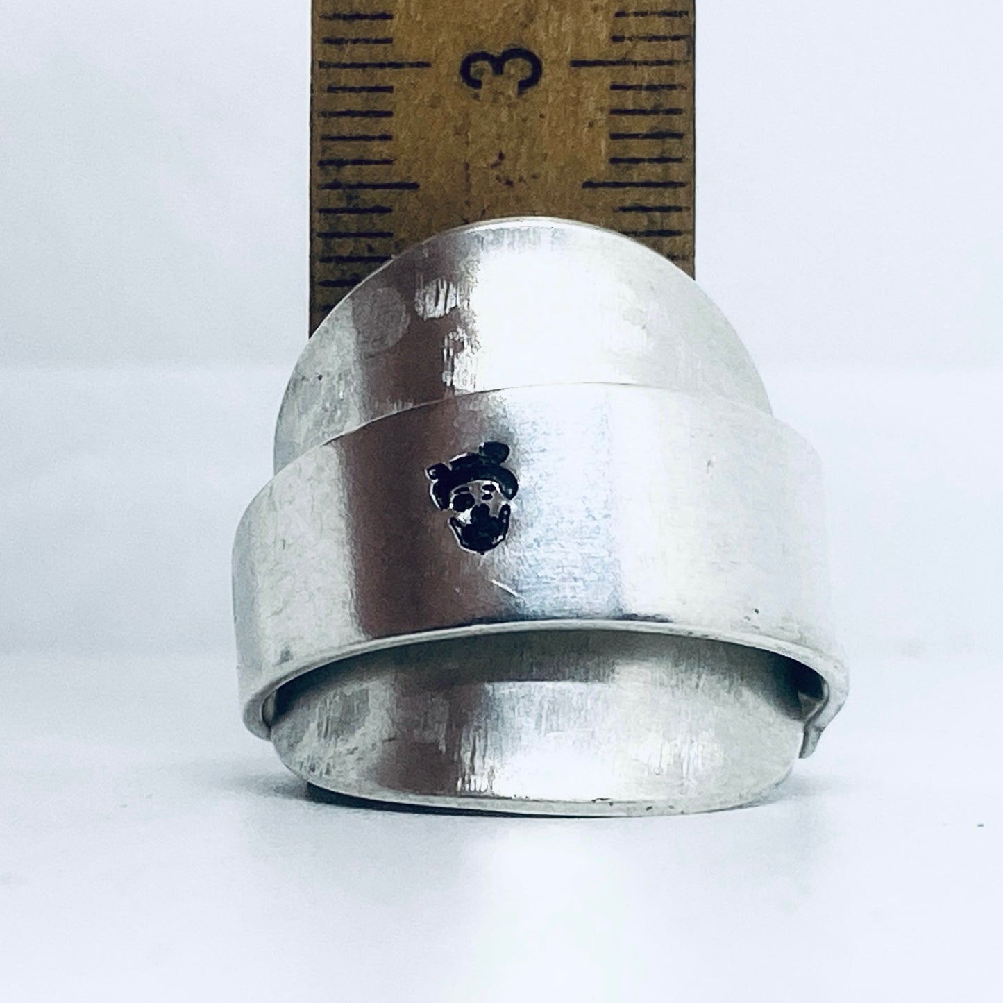 Anello Artigianale LOGO TEDDY02 Mod. INTERO Realizzato con intero Antico Cucchiaino in Argento (Prima Metà del ’900)