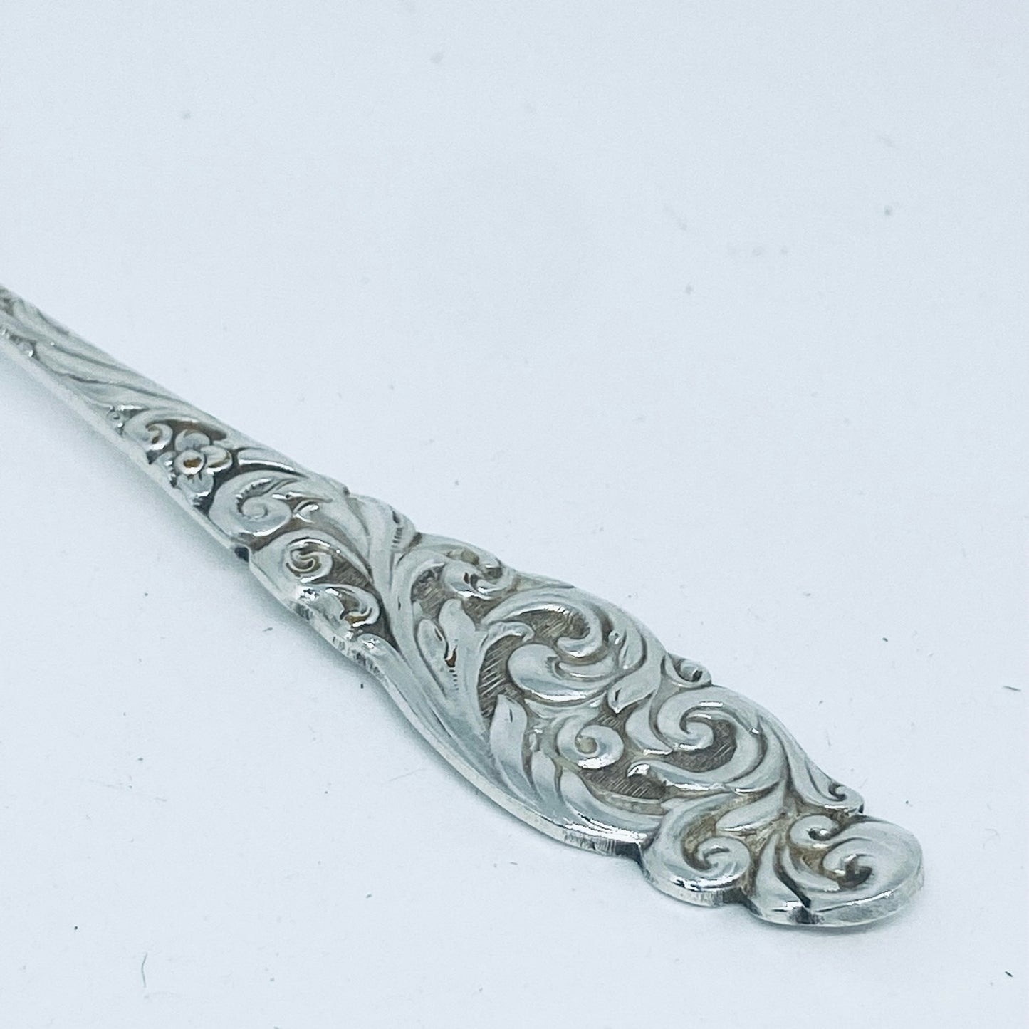 Anello Artigianale SUPER DECORO Mod. INTERO Realizzato con intero Antico Cucchiaino in Argento (Prima Metà del ’900)