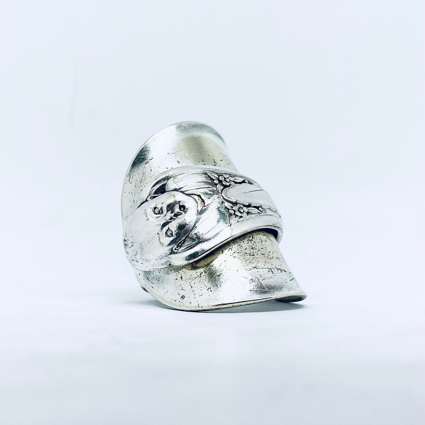 Anello Artigianale GERBER Mod. INTERO Realizzato con intero Antico Cucchiaino in Argento (Prima Metà del ’900)