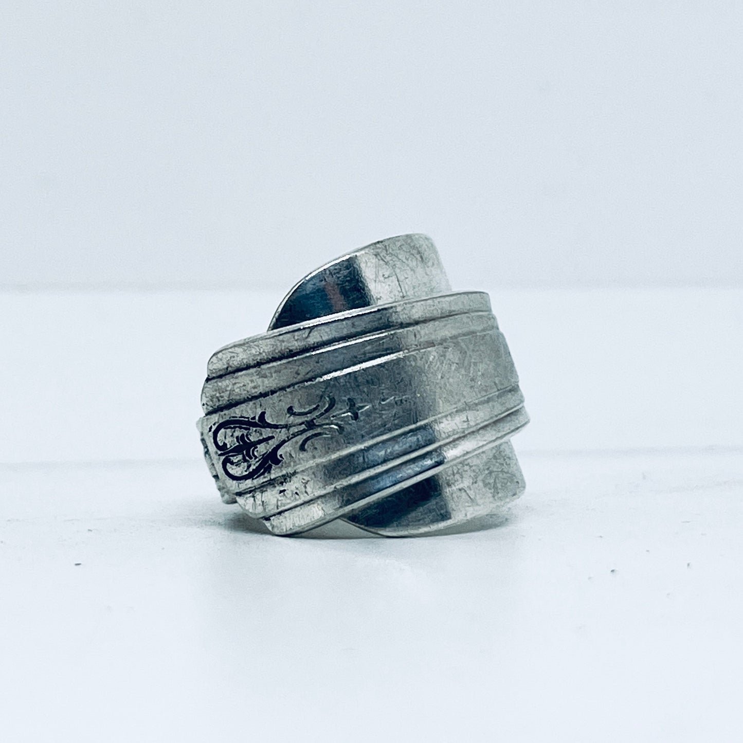 Anello Artigianale Mod. SPALMABURRO Realizzato con intero Antico Cucchiaino in Argento (Prima Metà del ’900)