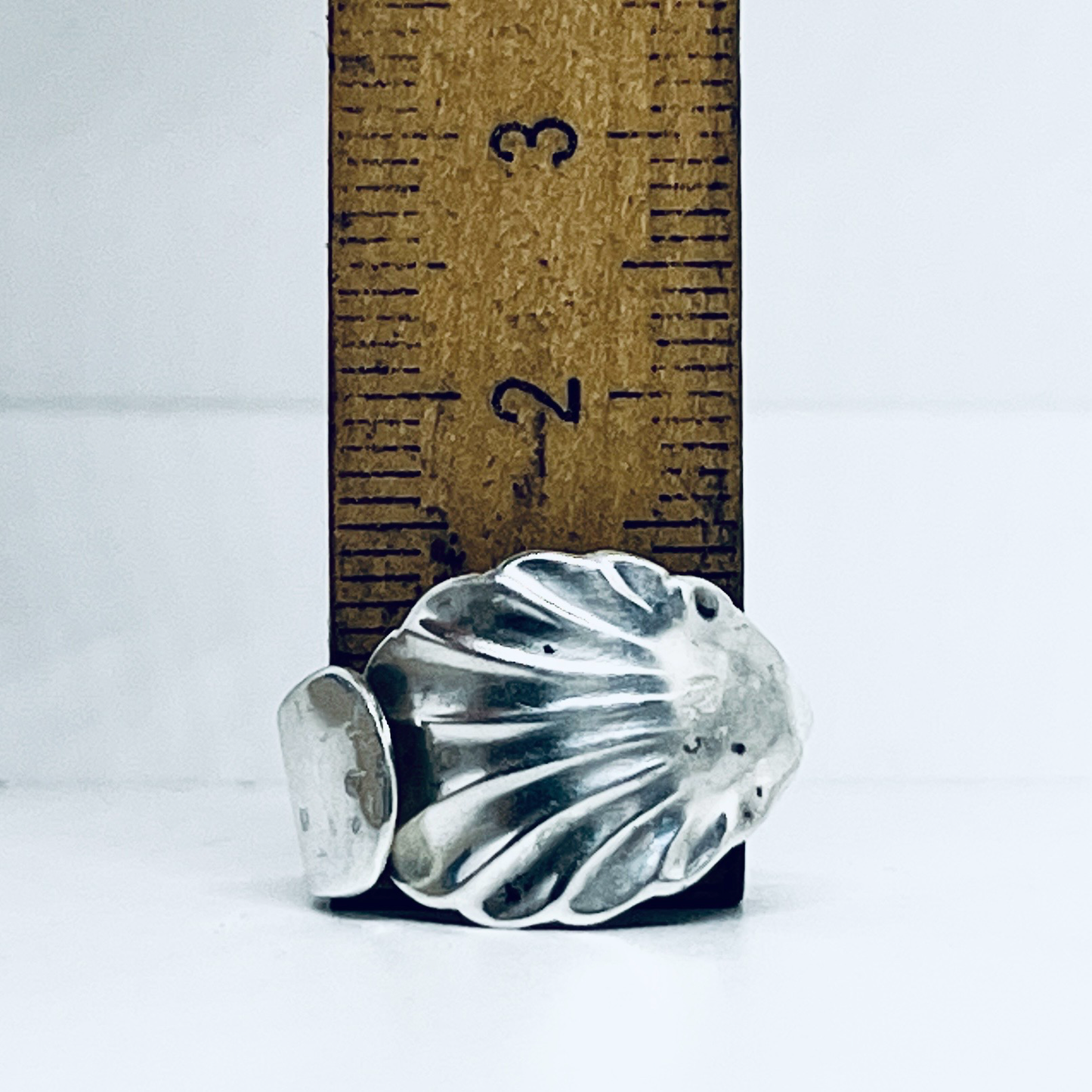 Anello Artigianale SALE STELLA CHE e CONCHIGLIA Mod. INTERO Realizzato con intero Antico Cucchiaino in Argento (Prima Metà del ’900)