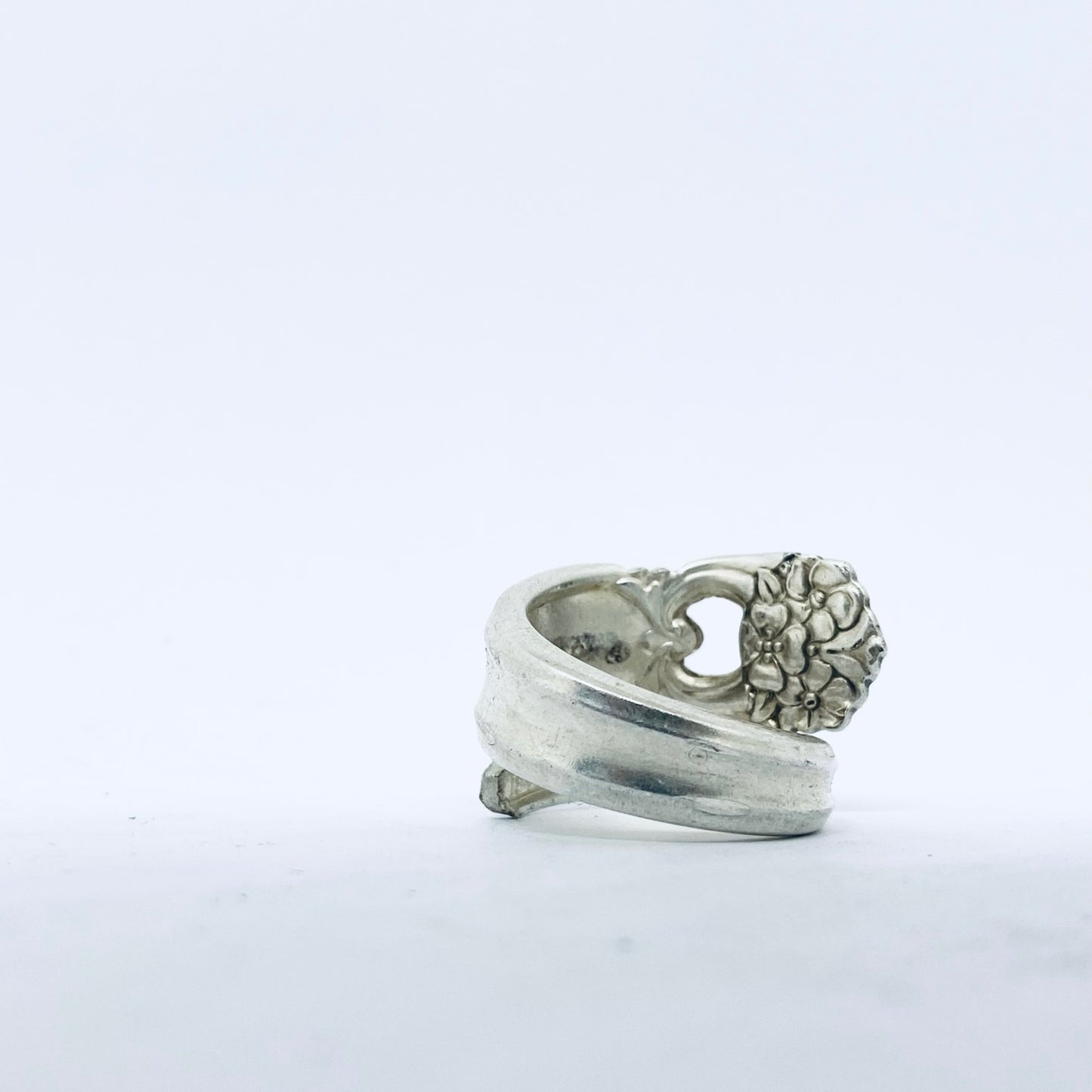Anello Artigianale Mod. SPIRALE Realizzato con Antica posata in Argento (Prima Metà del ’900)