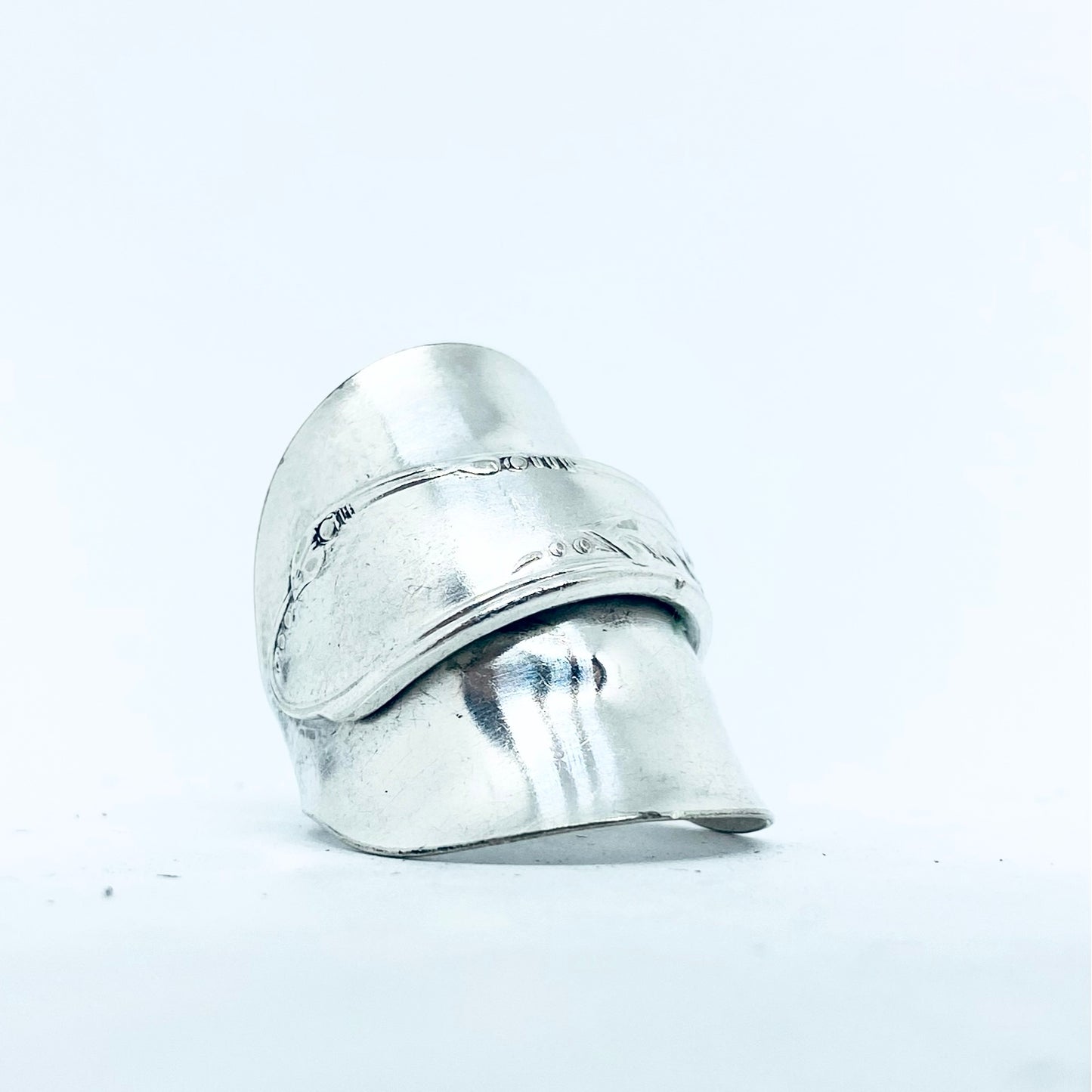 Anello Artigianale PAPPA Mod. INTERO Realizzato con intero Antico Cucchiaino in Argento (Prima Metà del ’900)
