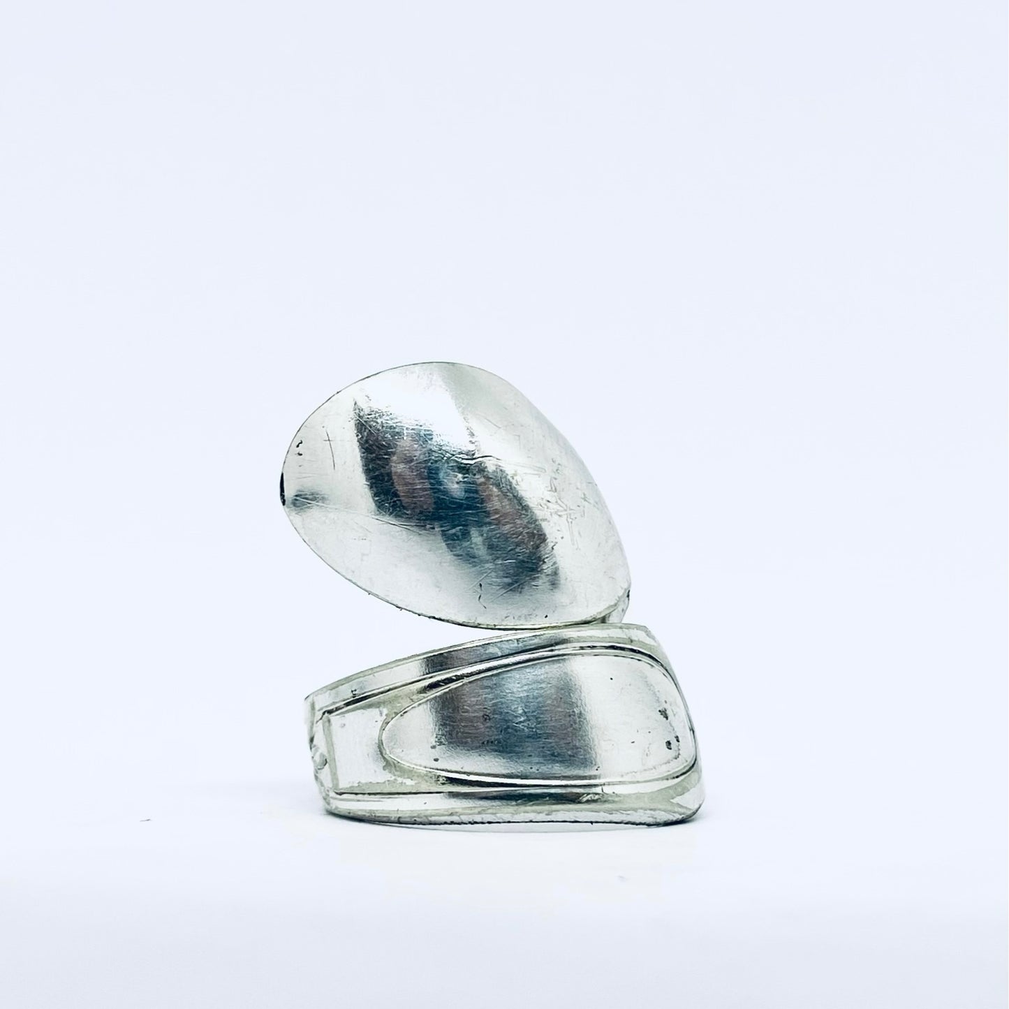 Anello Artigianale CUCCHIAINO Mod. PINZETTA Realizzato con Antica posata in Argento (Prima Metà del ’900)